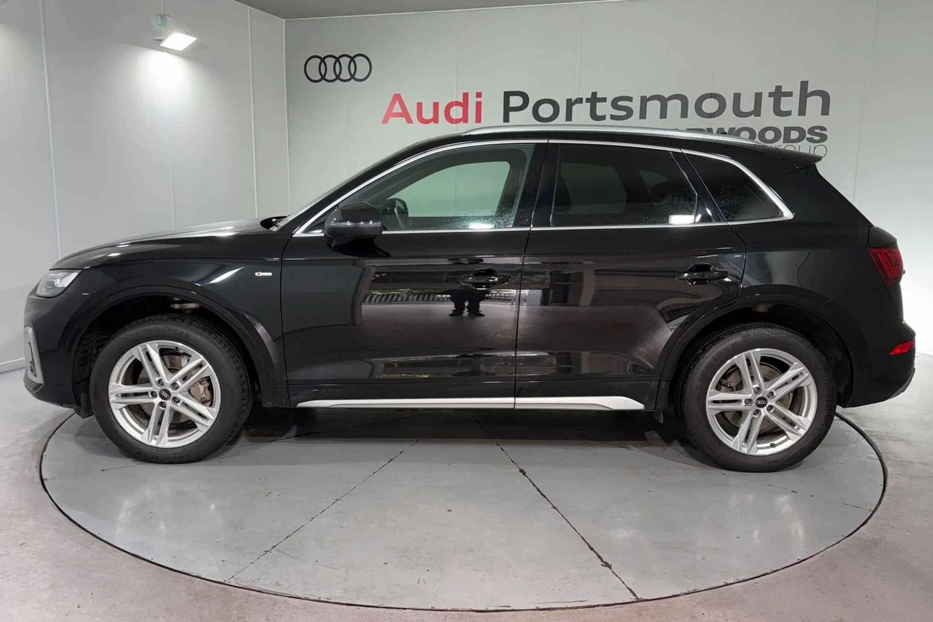 Audi Q5 thumbnail image number 11