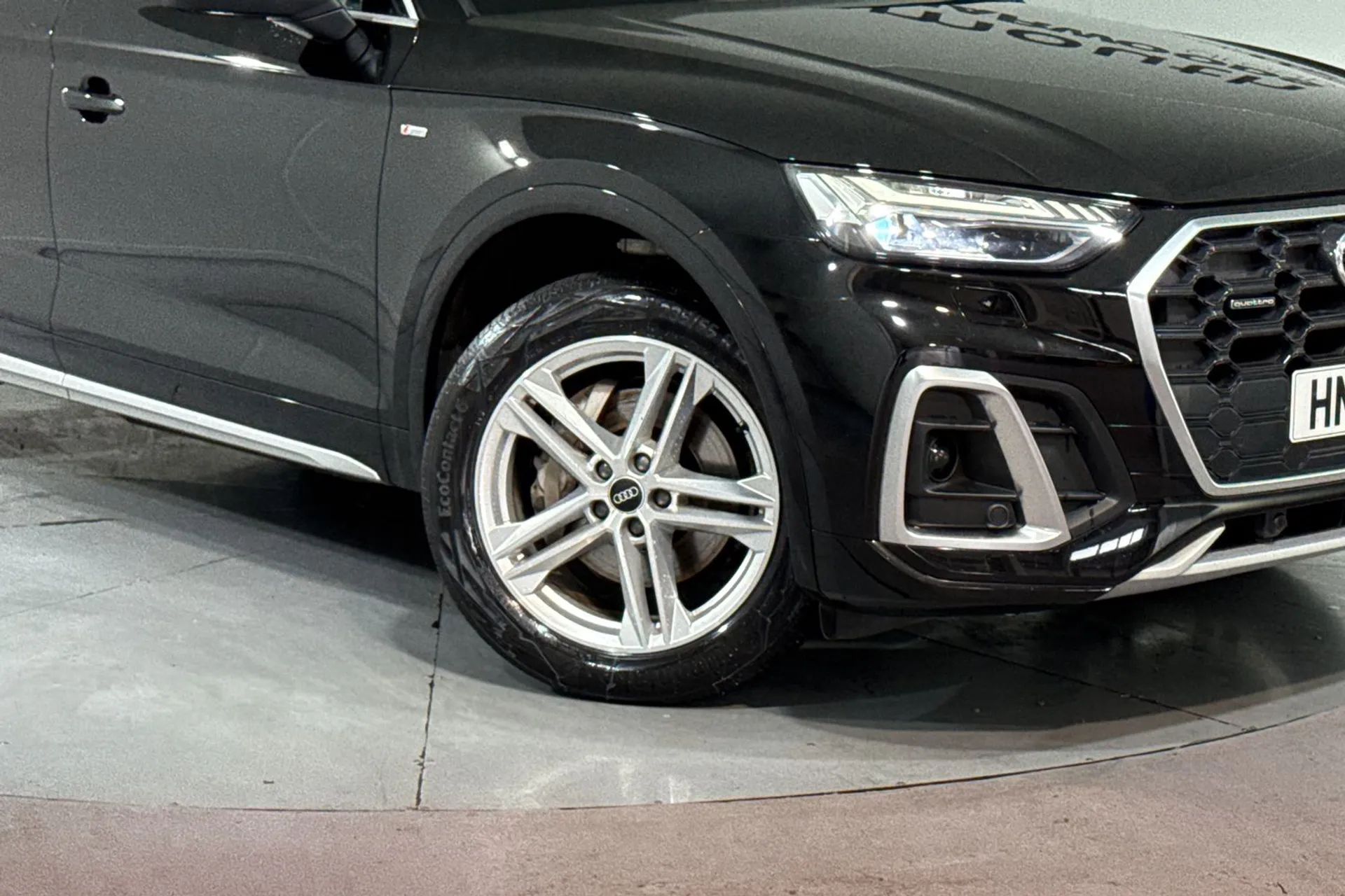 Audi Q5 thumbnail image number 10