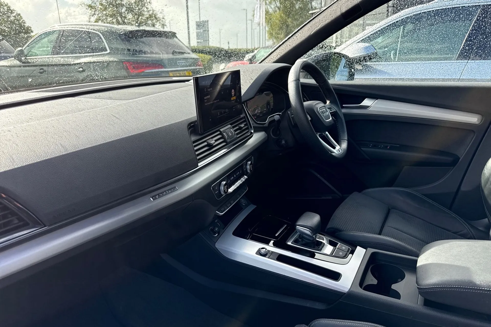 Audi Q5 thumbnail image number 28