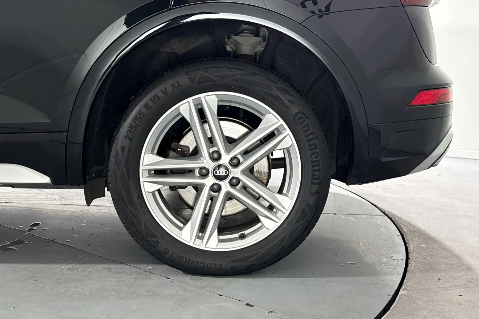 Audi Q5 thumbnail image number 12