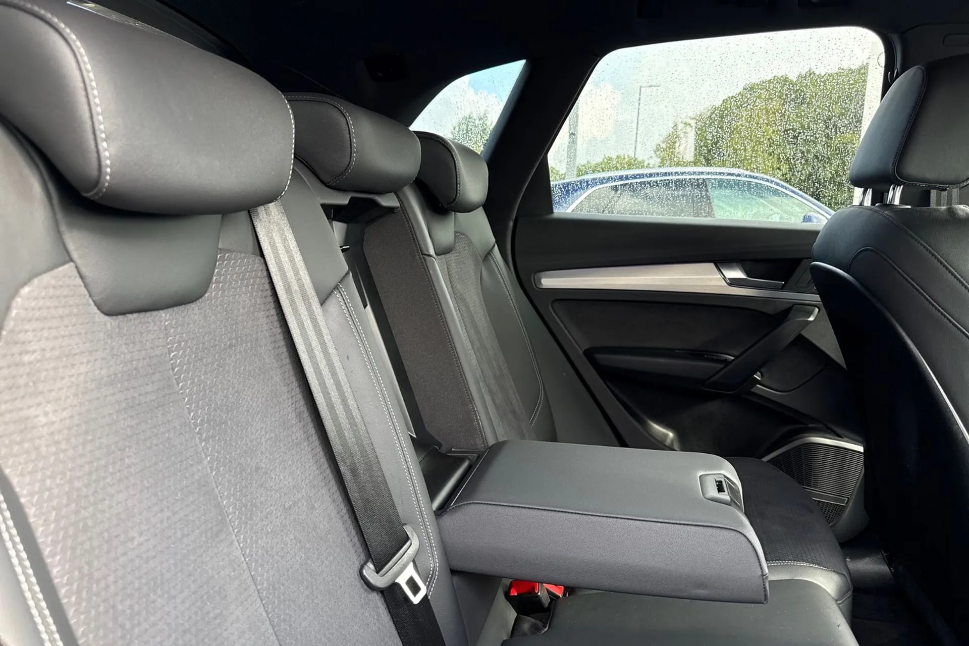 Audi Q5 thumbnail image number 20