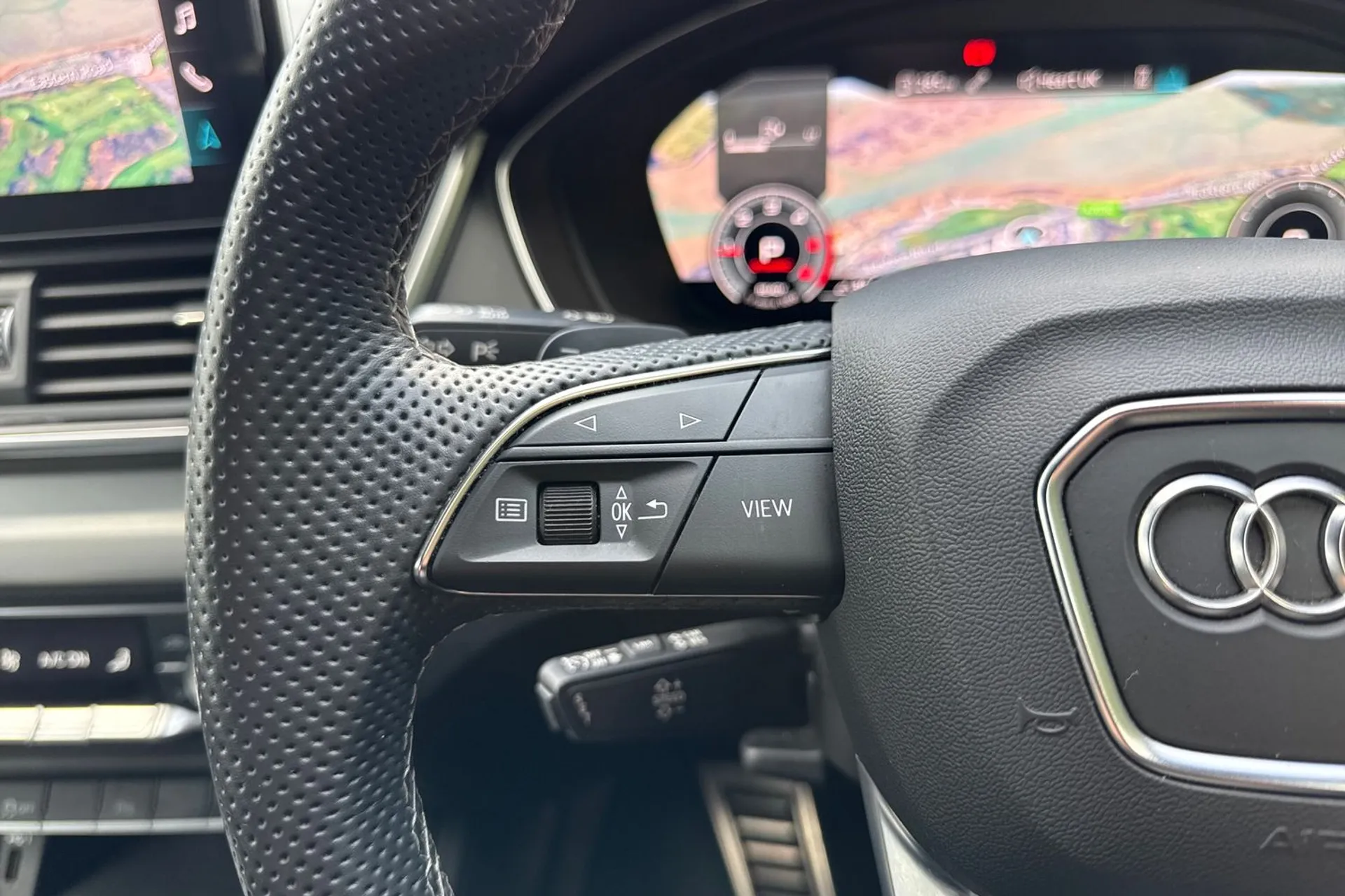 Audi Q5 thumbnail image number 42