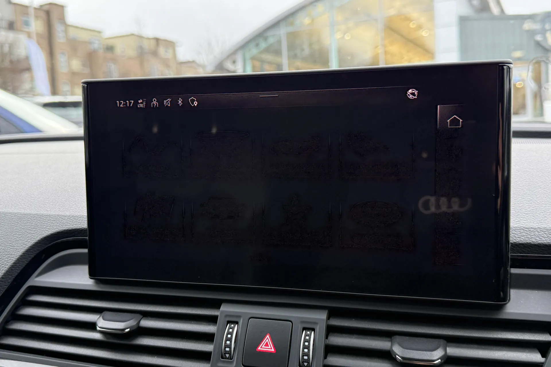 Audi Q5 thumbnail image number 28