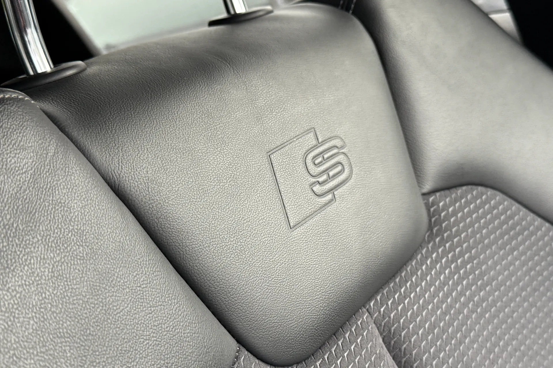 Audi Q5 thumbnail image number 32