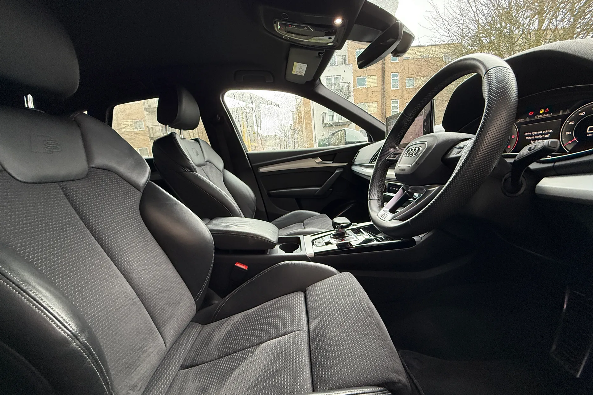 Audi Q5 thumbnail image number 35