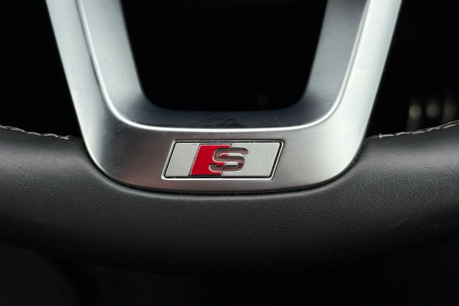 Audi Q5 thumbnail image number 22