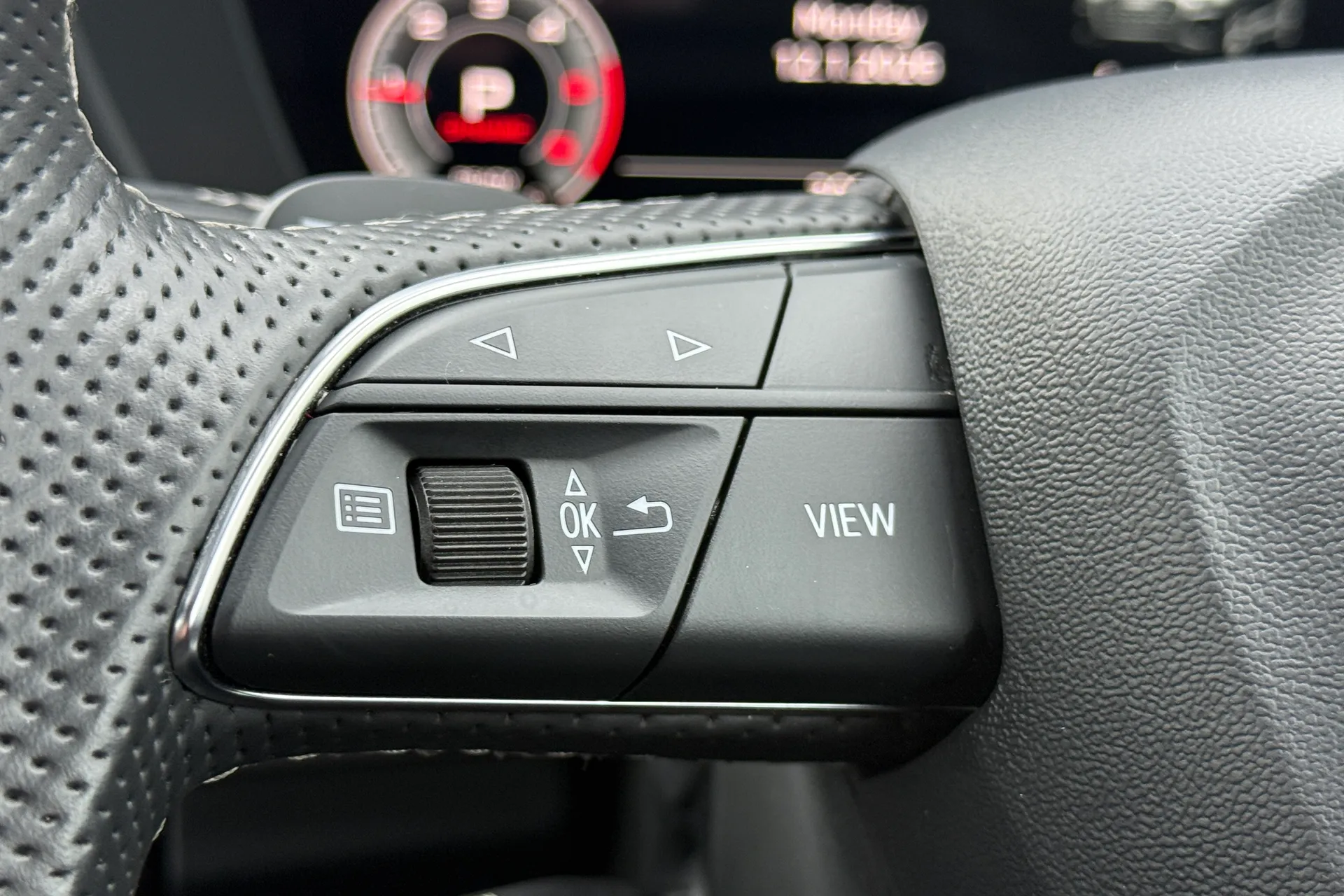 Audi Q5 thumbnail image number 20