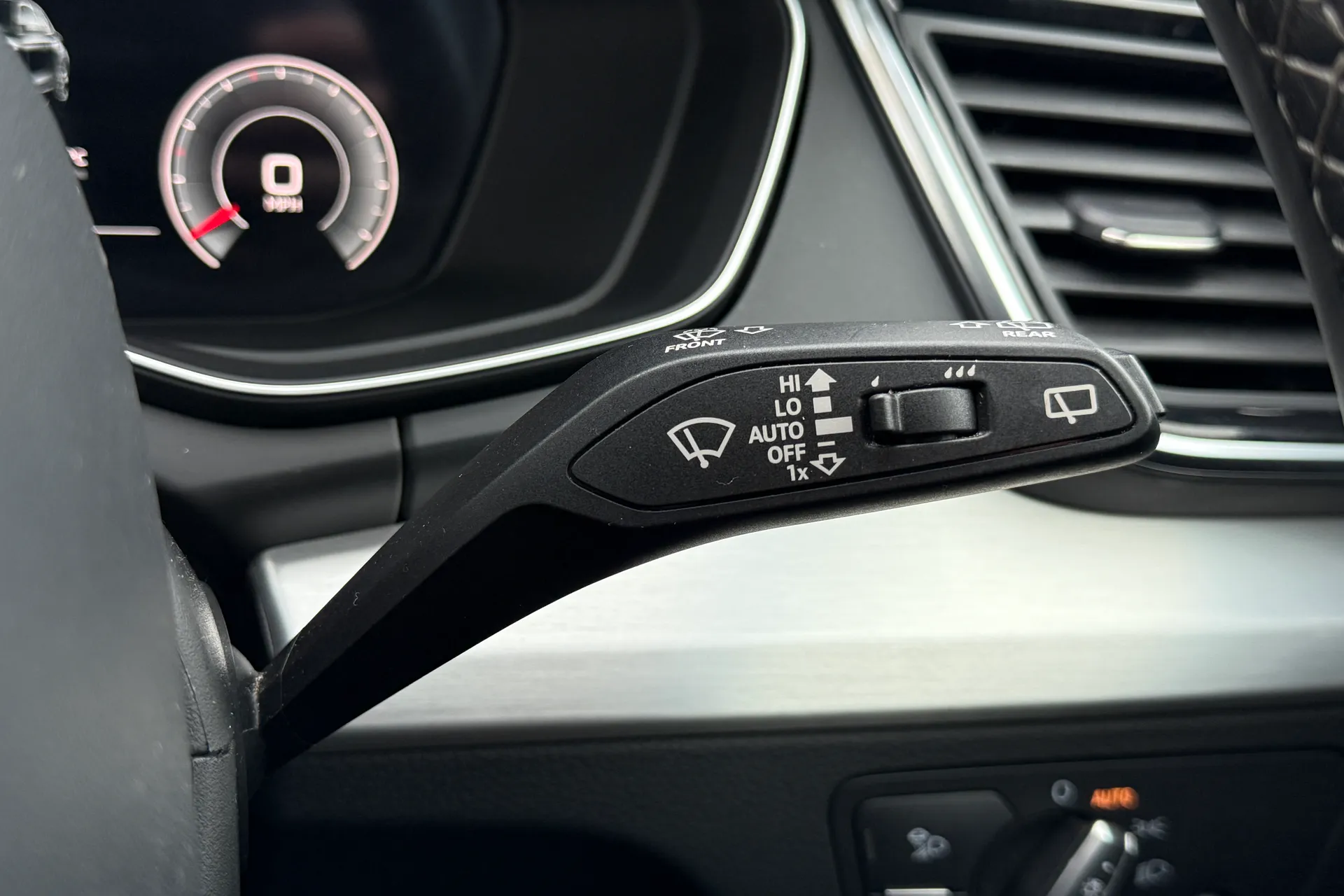 Audi Q5 thumbnail image number 24