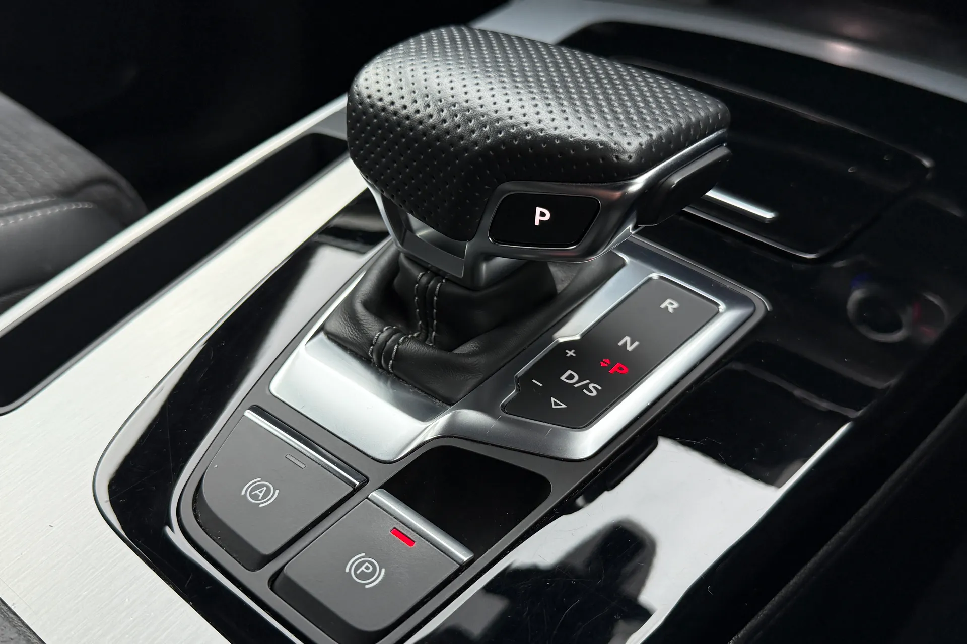 Audi Q5 thumbnail image number 17