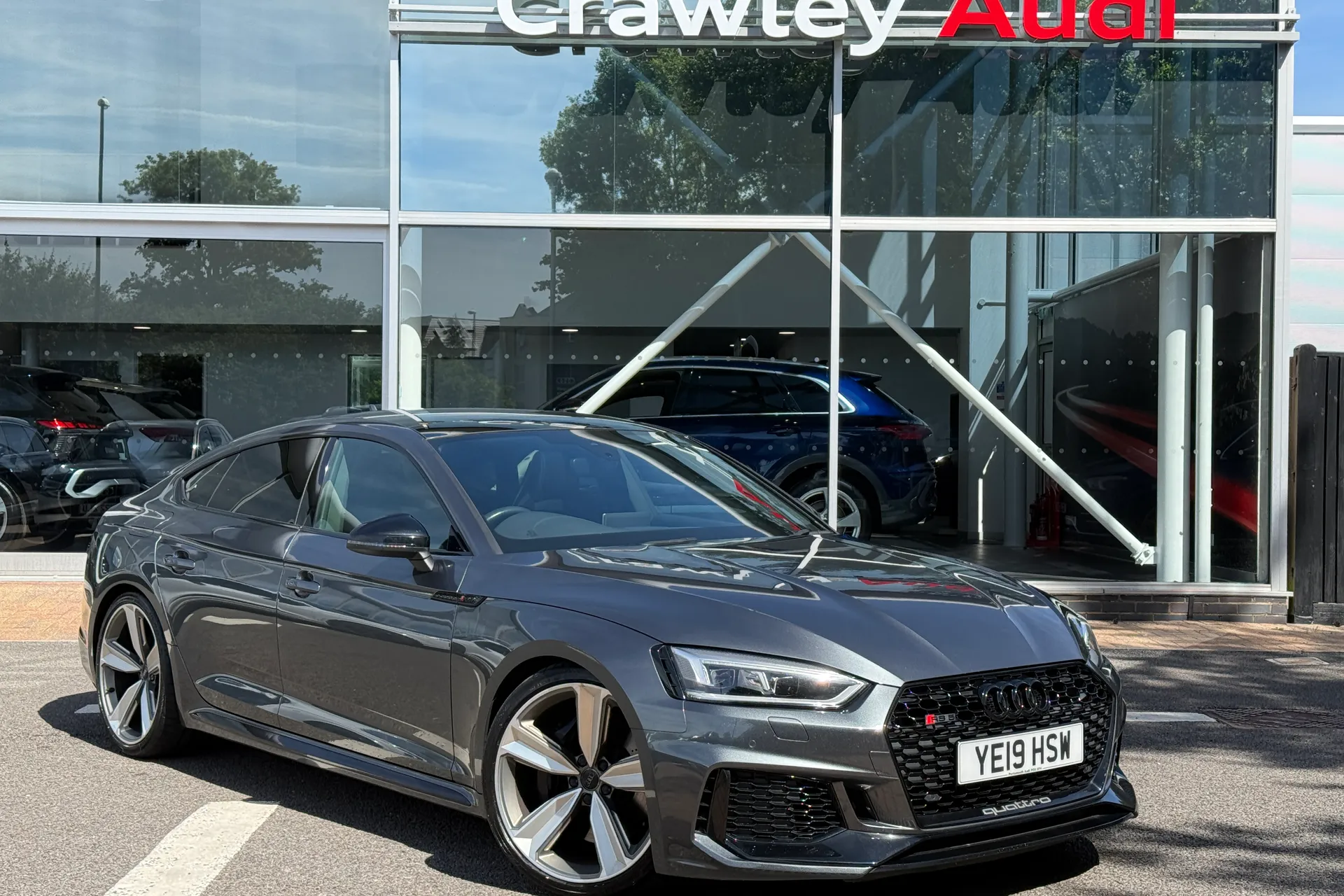 Audi RS5 focused image