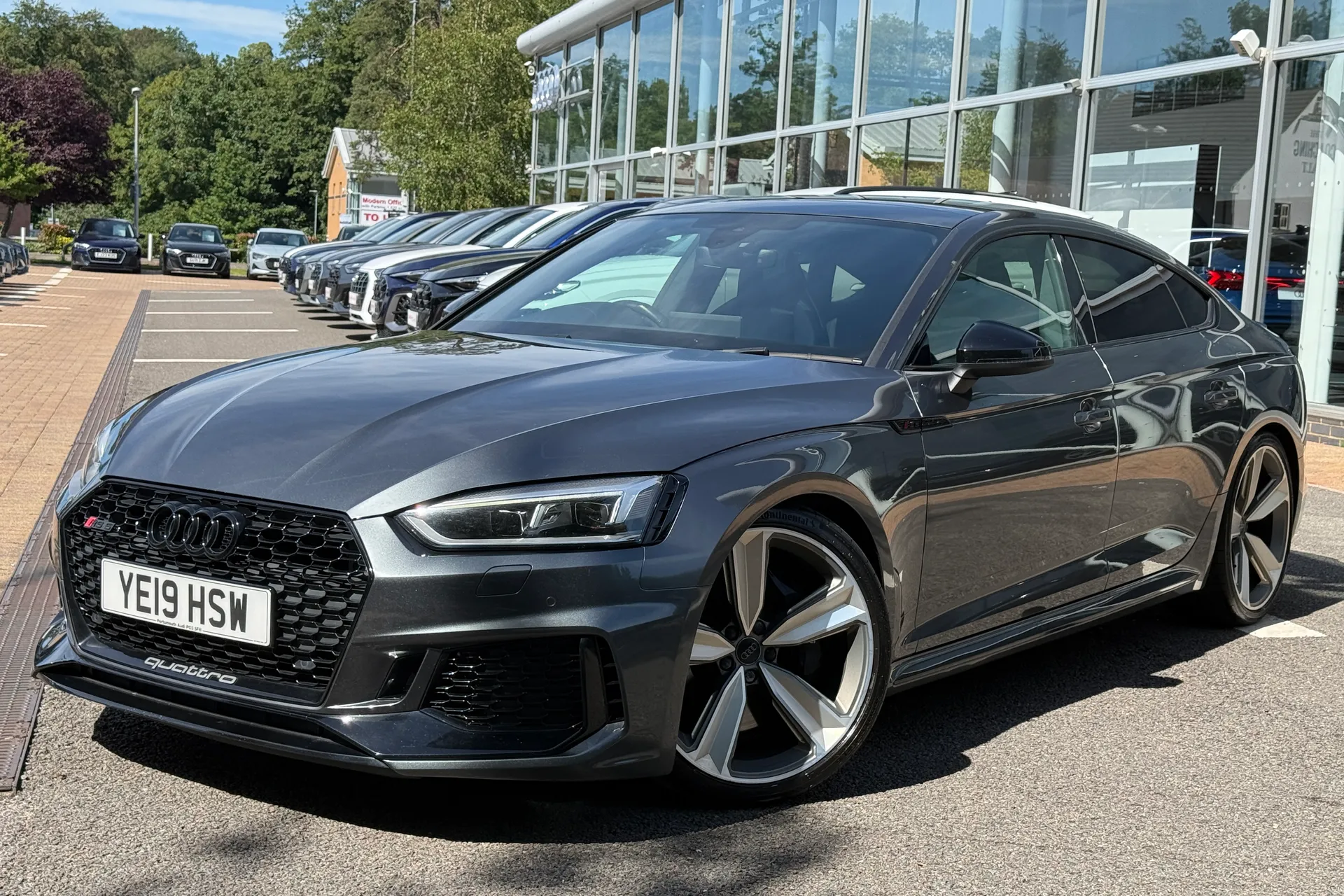 Audi RS5 thumbnail image number 52