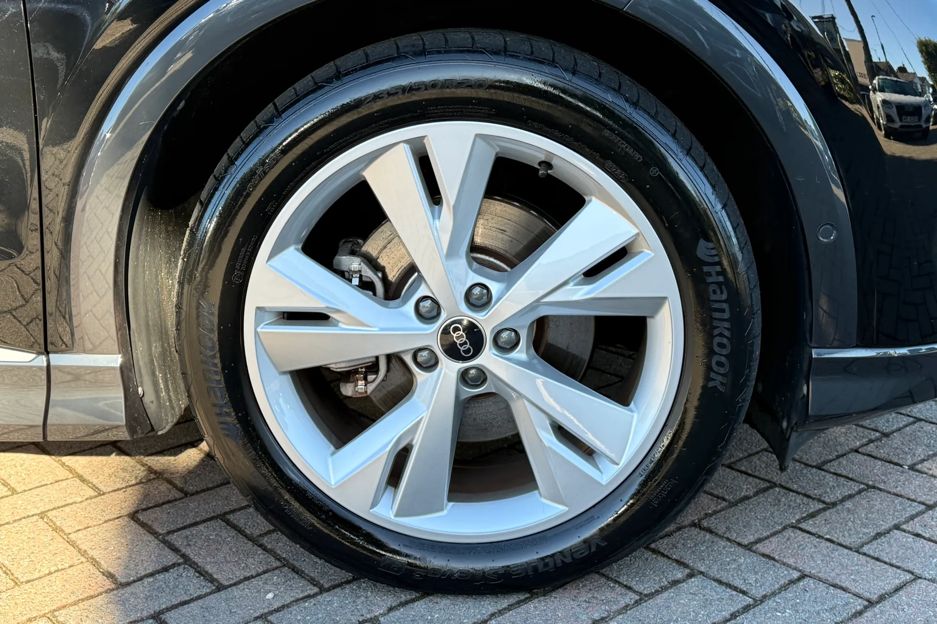 Audi Q4 thumbnail image number 50