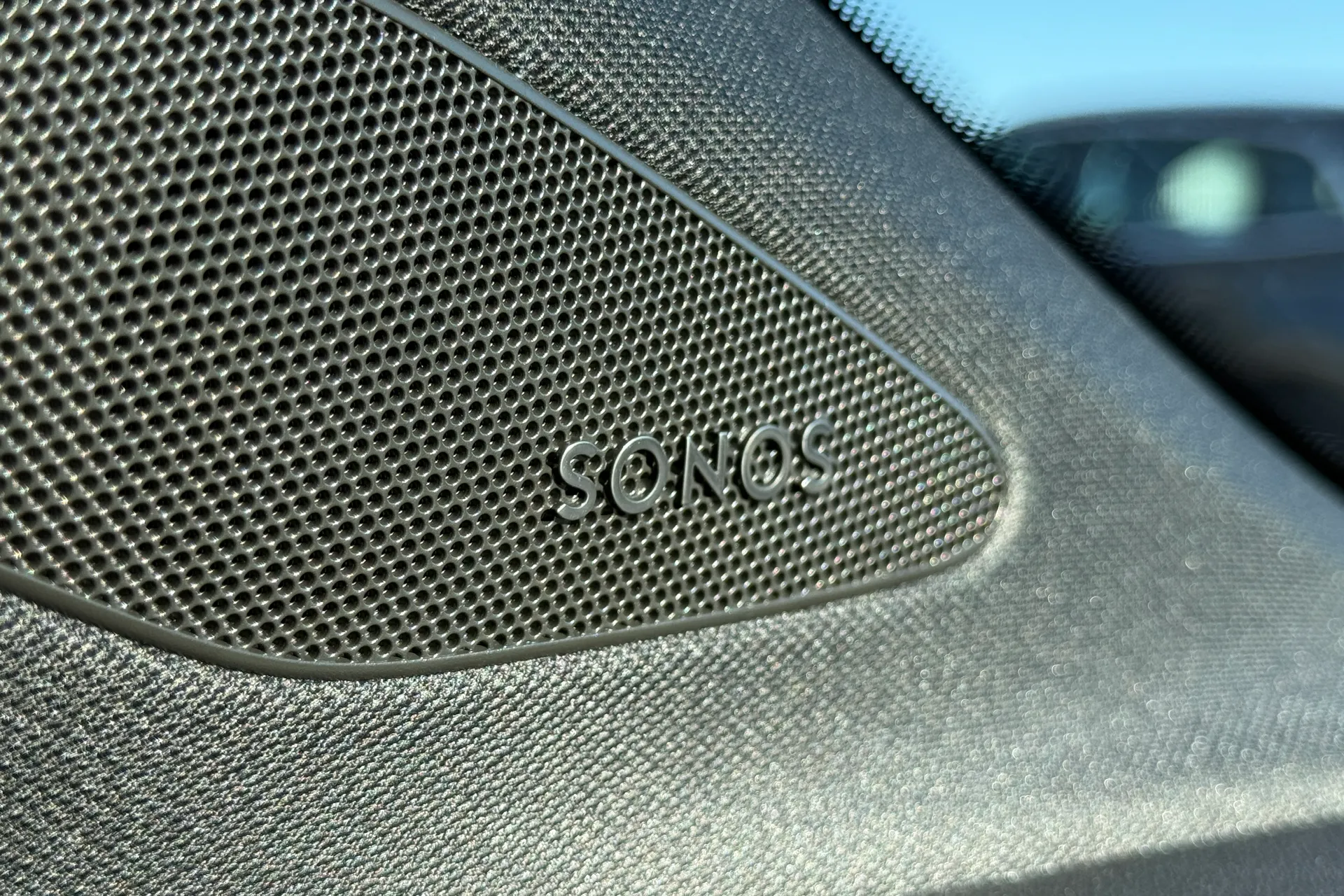 Audi Q4 thumbnail image number 18