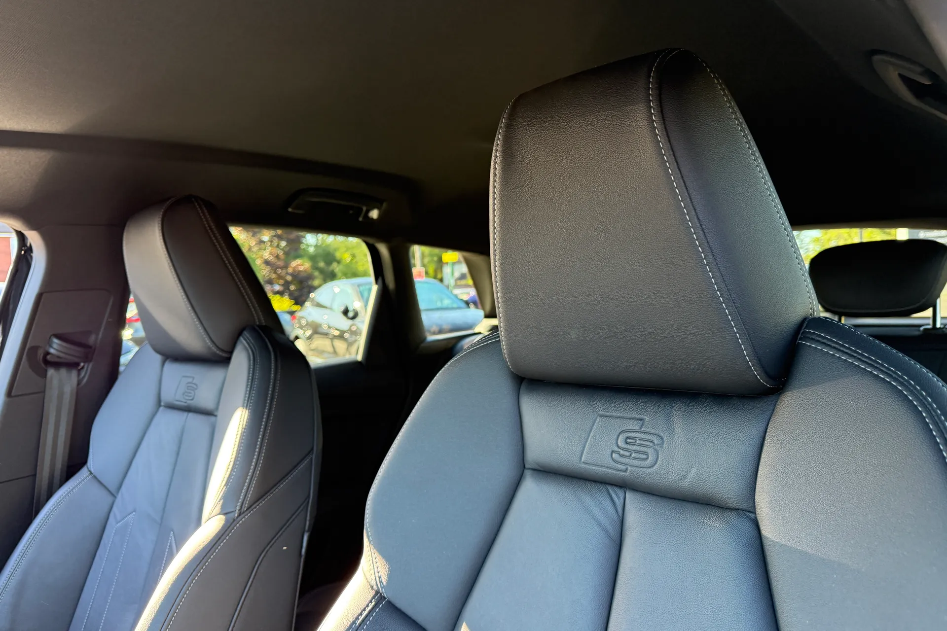 Audi Q4 thumbnail image number 33