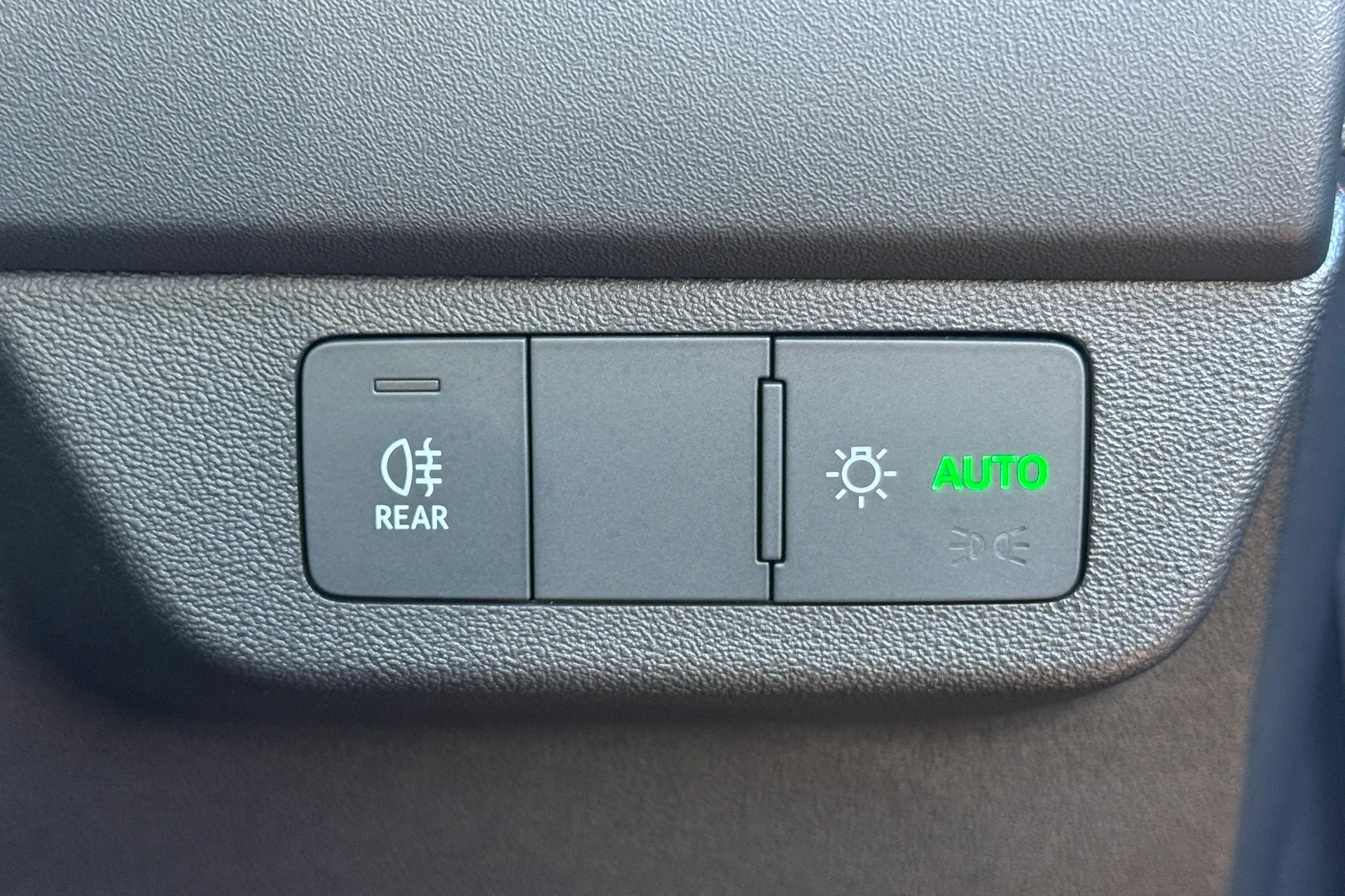 Audi Q4 thumbnail image number 25