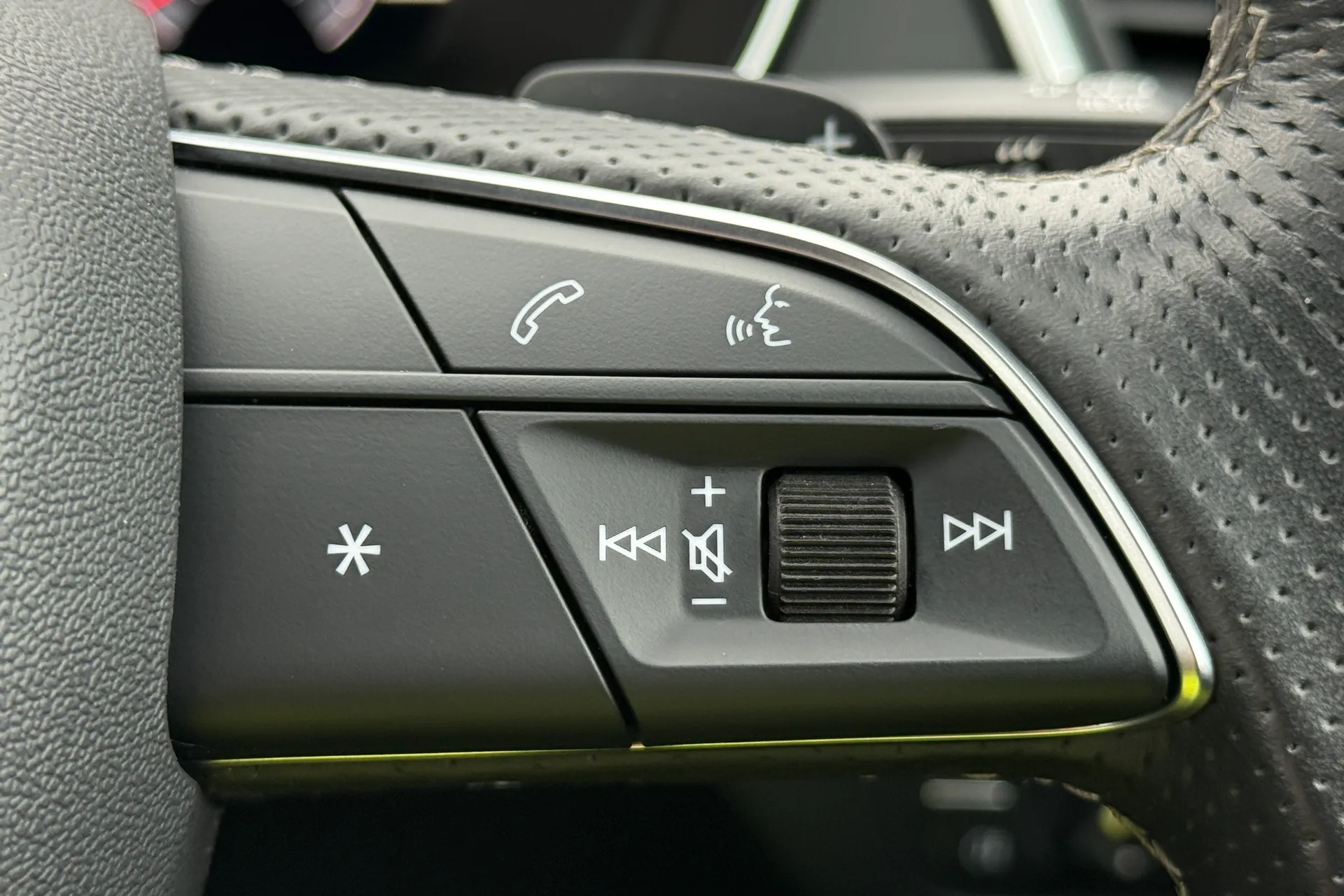 Audi Q5 thumbnail image number 18