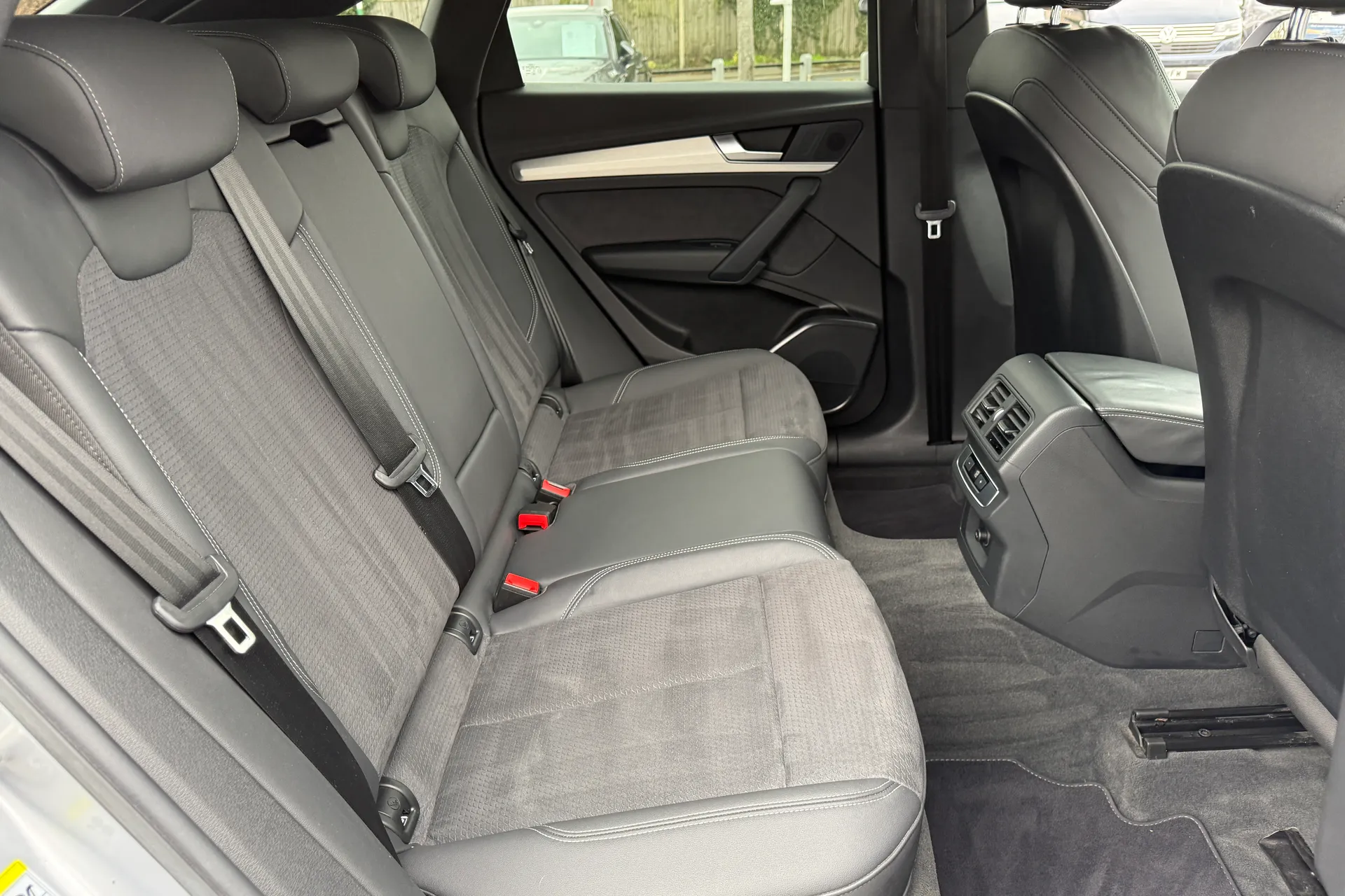 Audi Q5 thumbnail image number 39