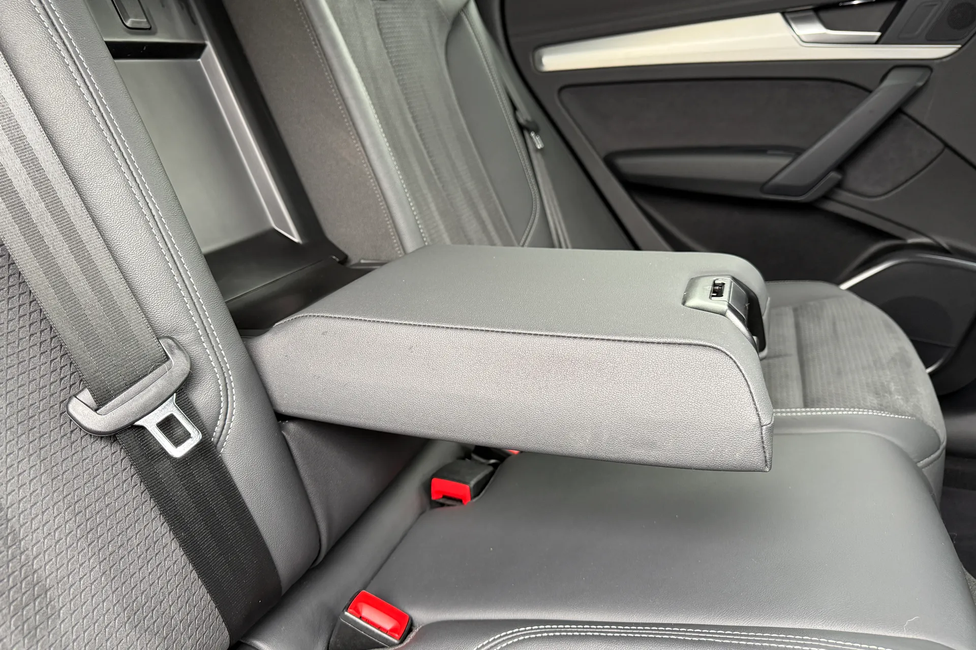 Audi Q5 thumbnail image number 40