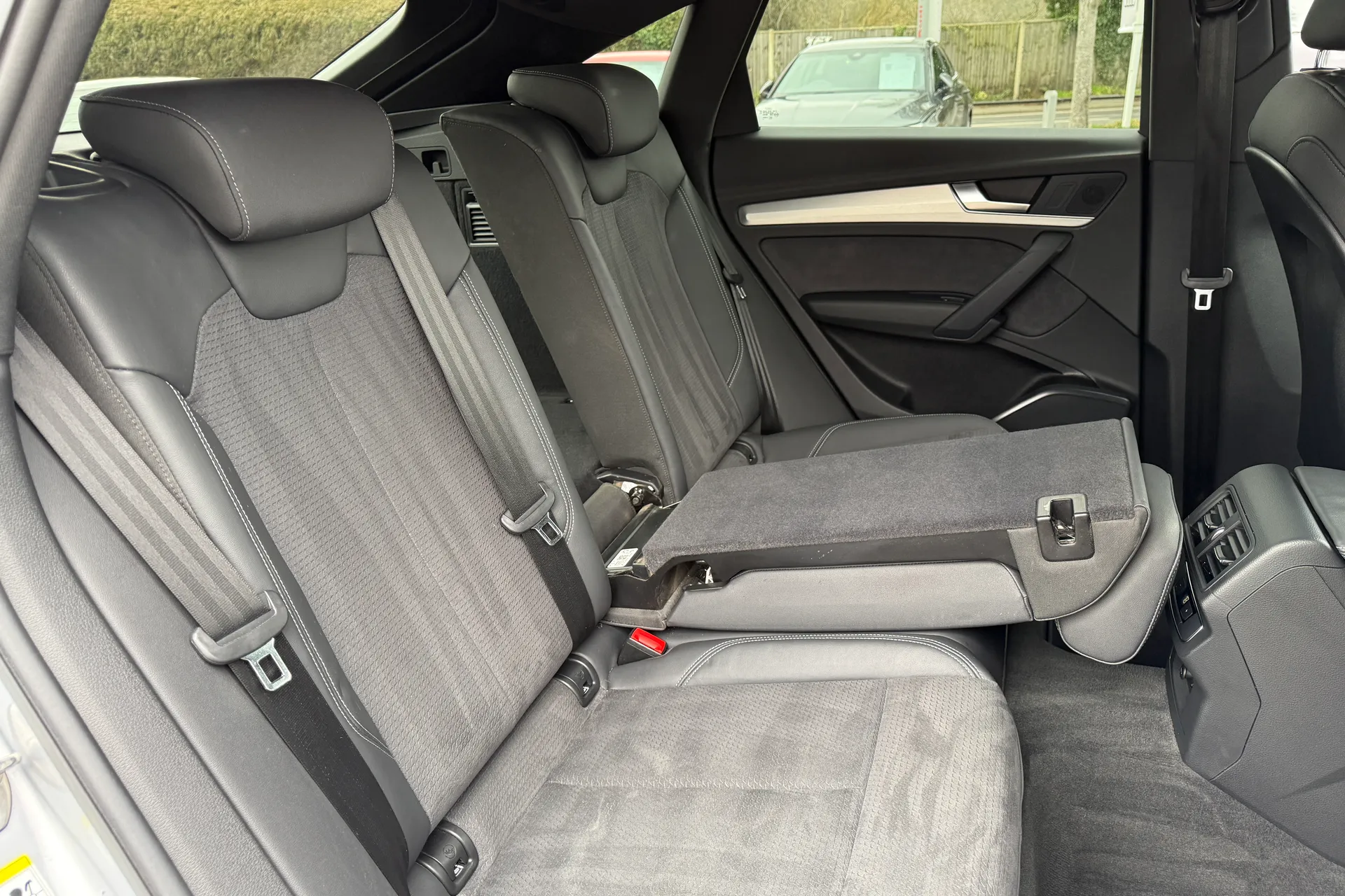 Audi Q5 thumbnail image number 41