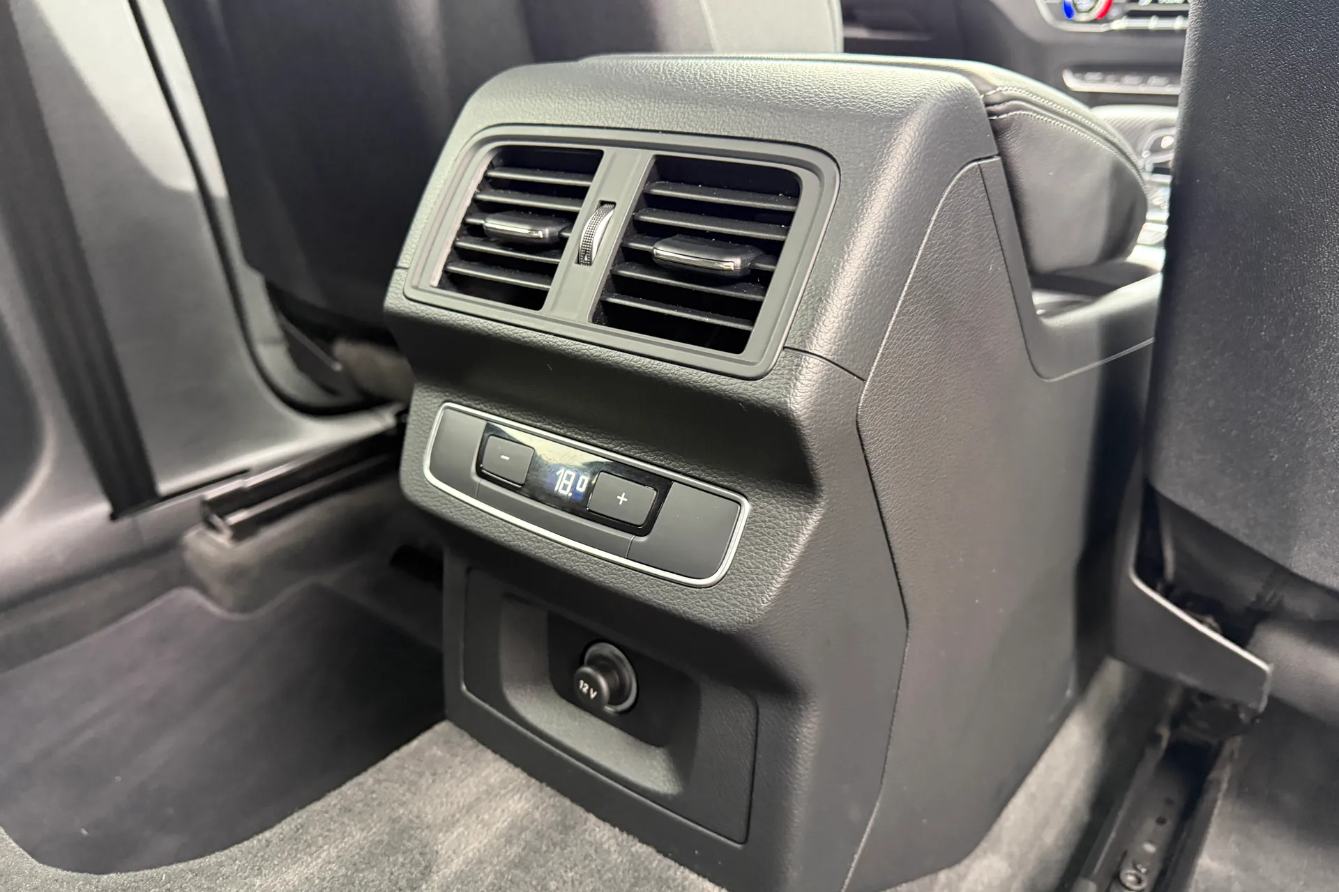 Audi Q5 thumbnail image number 42