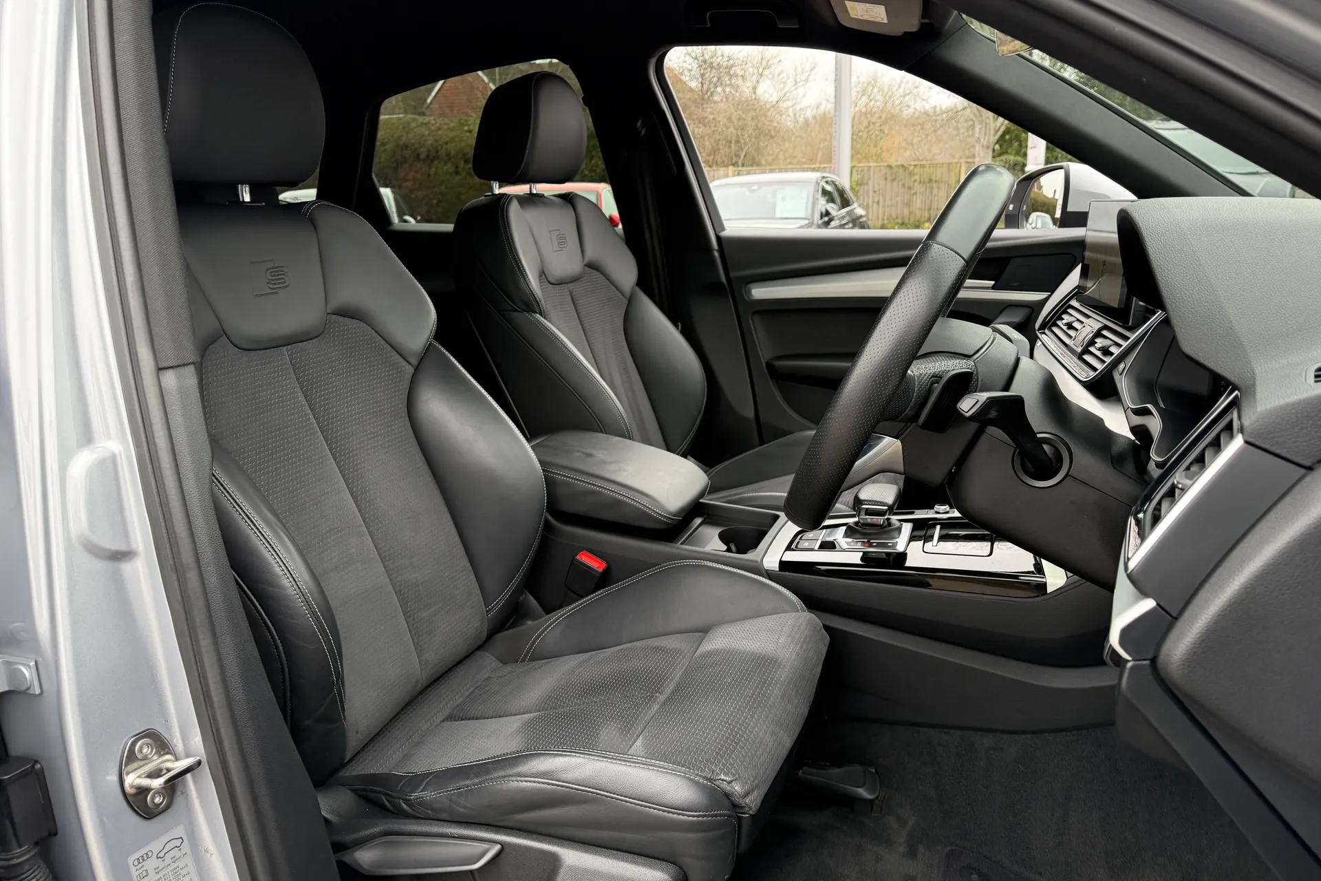 Audi Q5 thumbnail image number 23