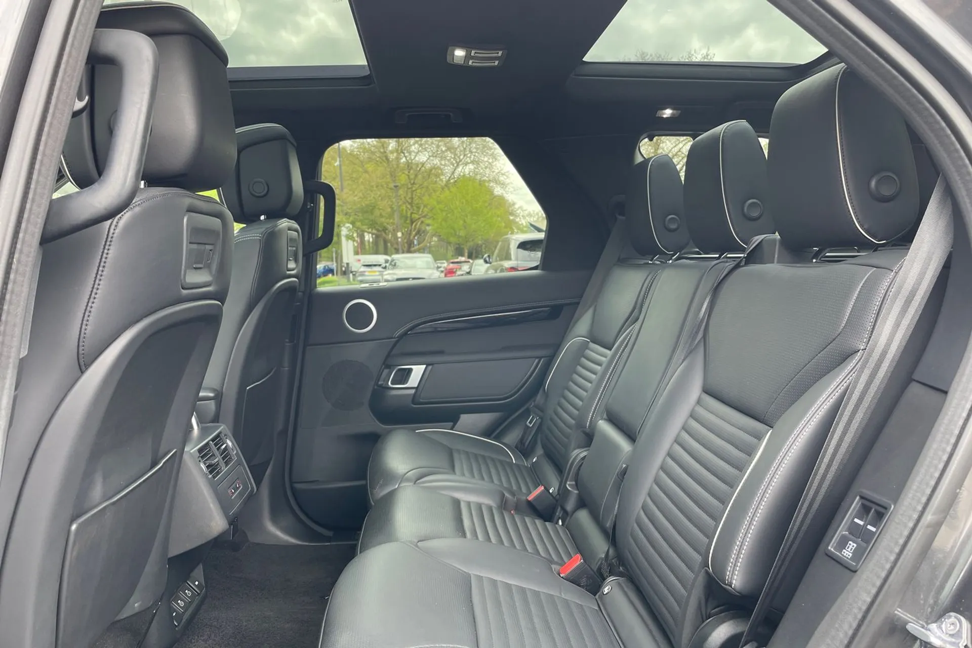 LAND ROVER DISCOVERY thumbnail image number 34