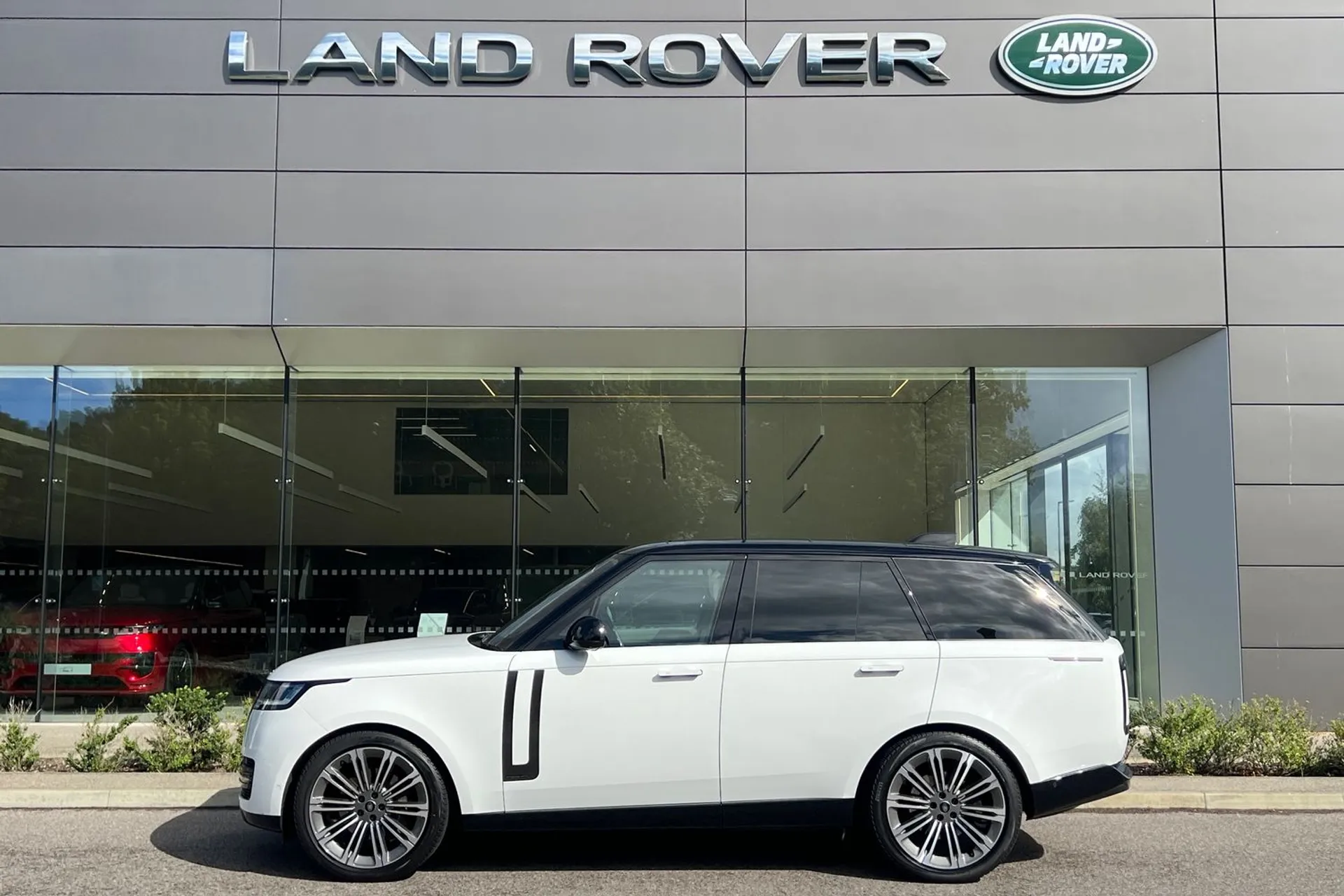 LAND ROVER RANGE ROVER thumbnail image number 7