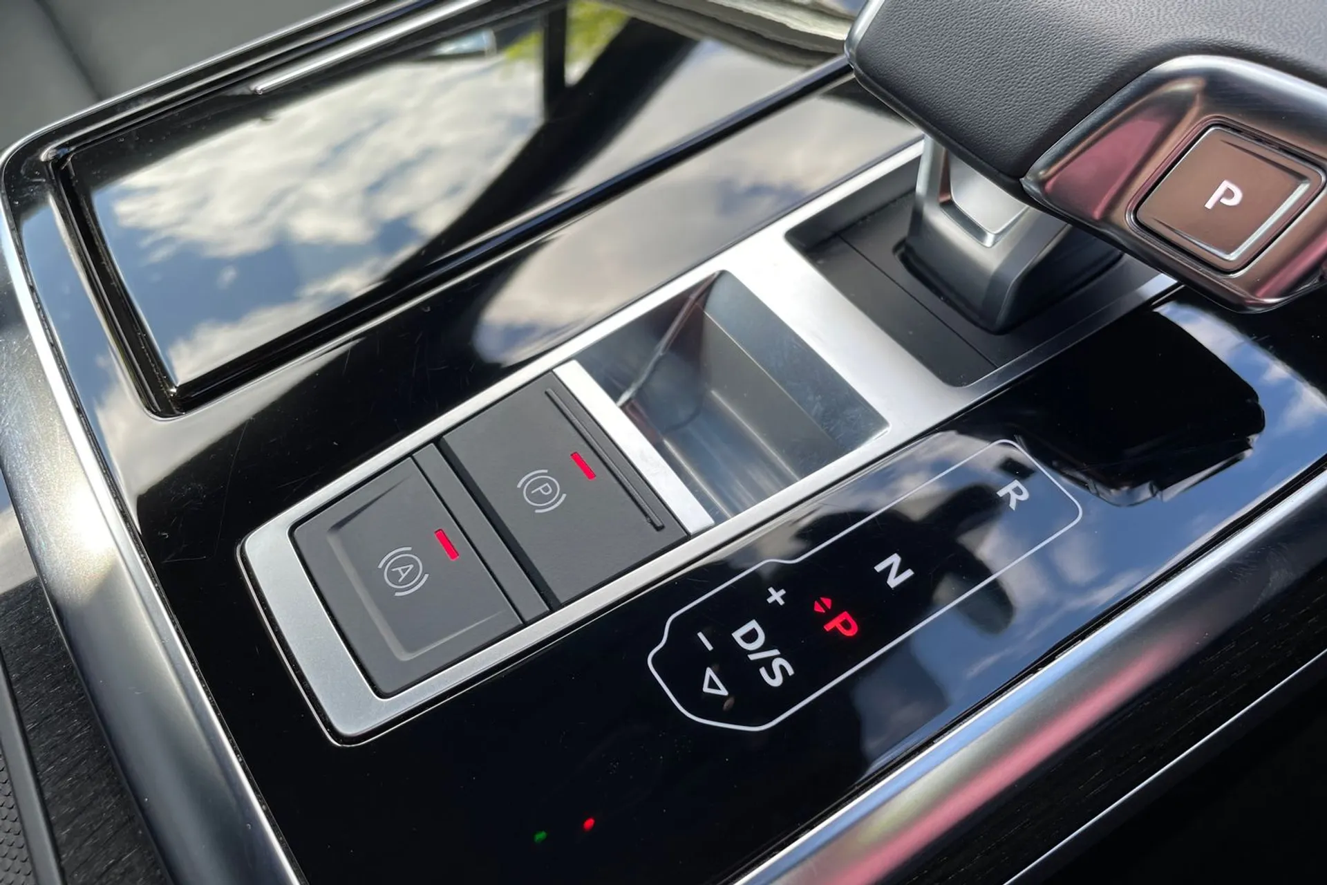 Audi Q7 thumbnail image number 35