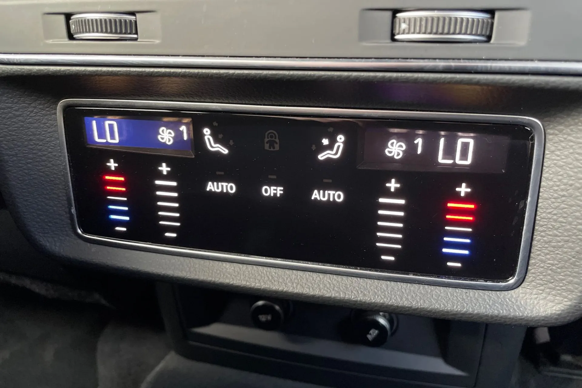 Audi Q7 thumbnail image number 36