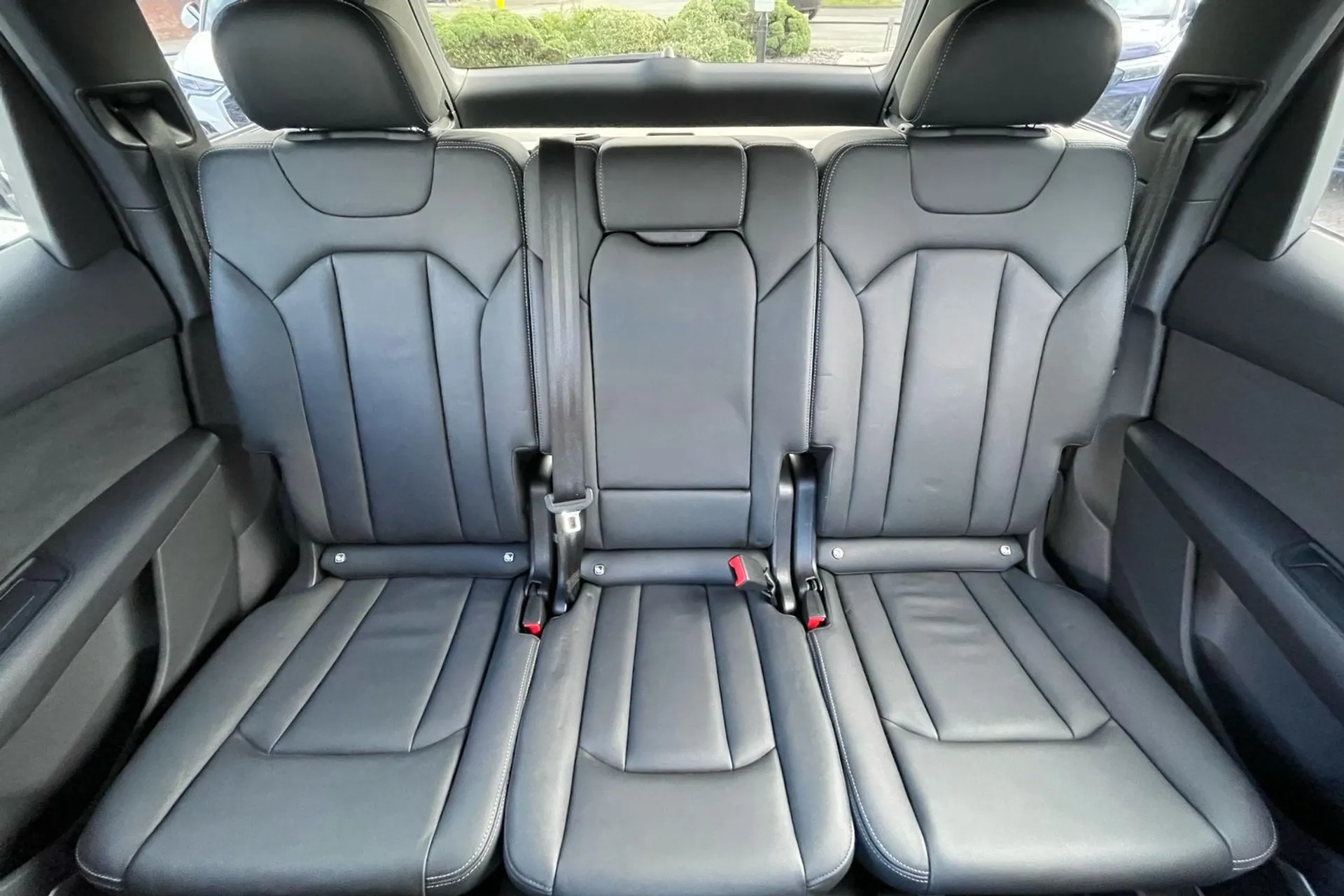 Audi Q7 thumbnail image number 7