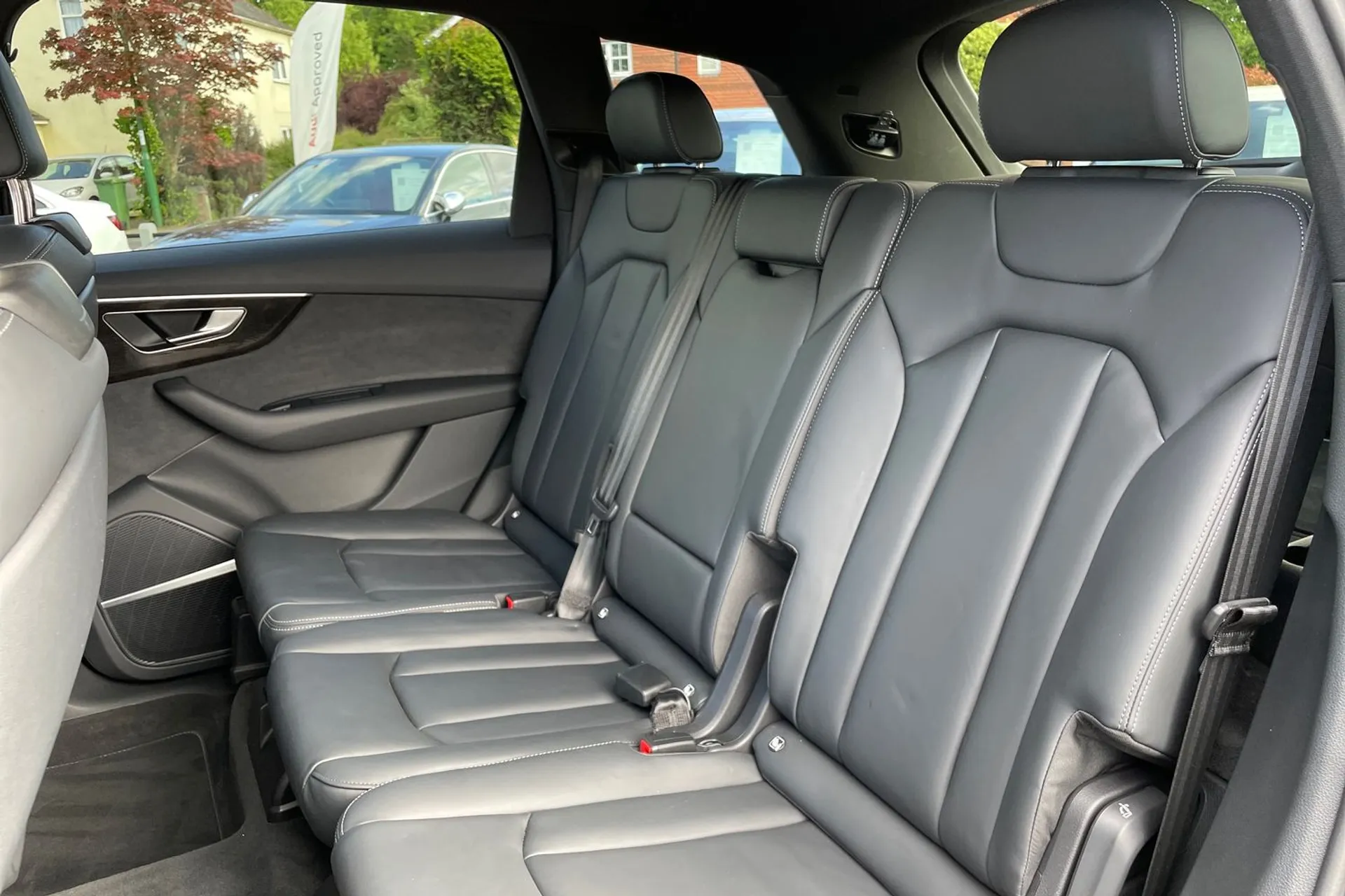 Audi Q7 thumbnail image number 39