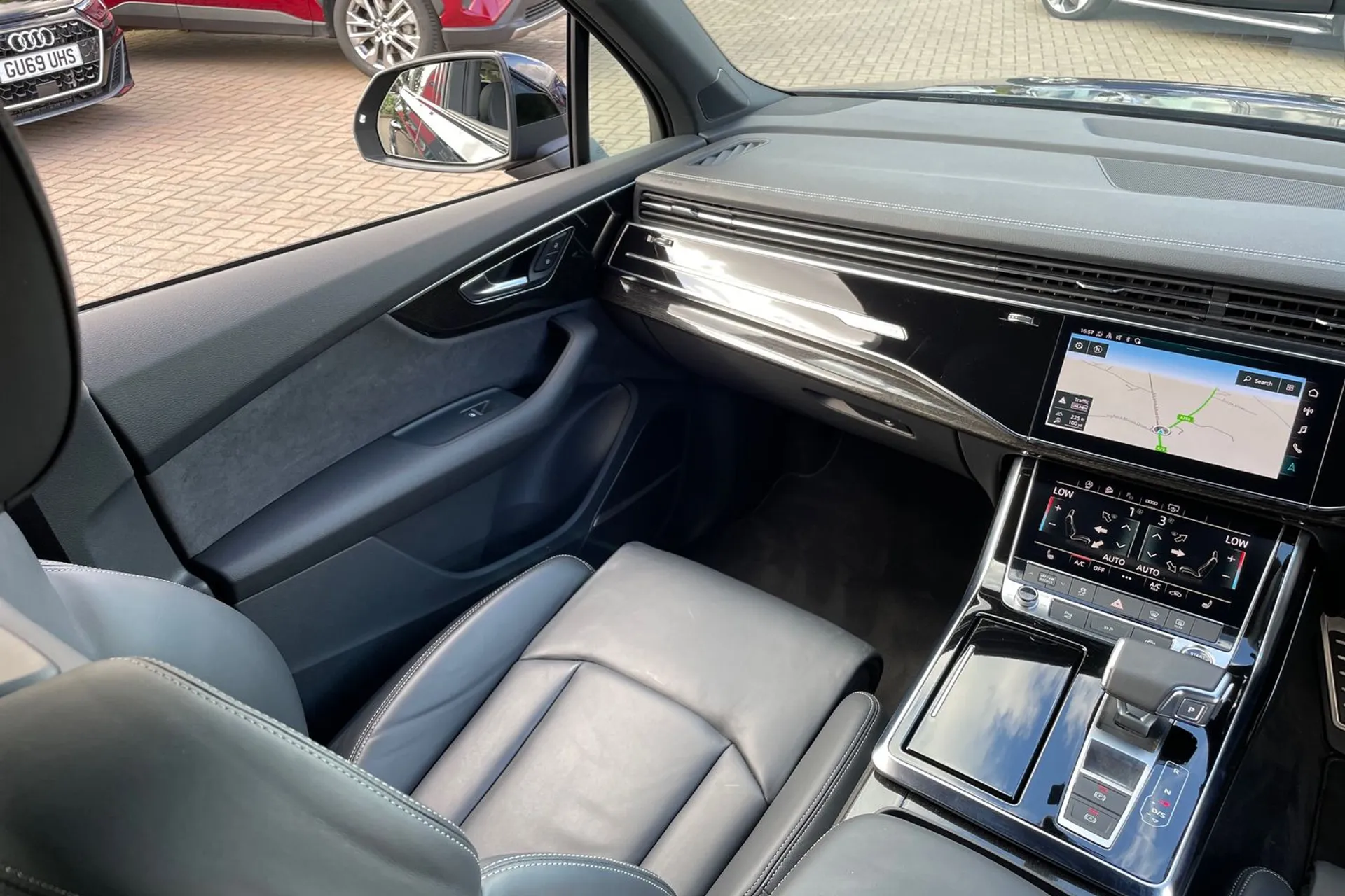 Audi Q7 thumbnail image number 33