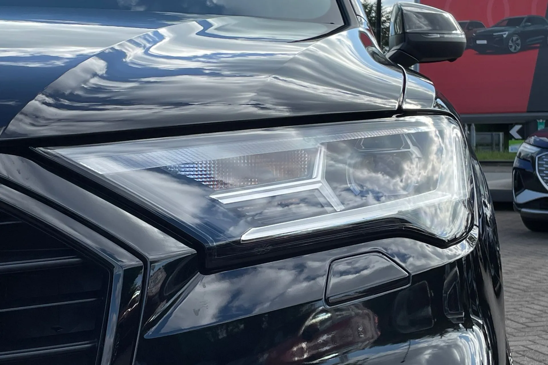 Audi Q7 thumbnail image number 49