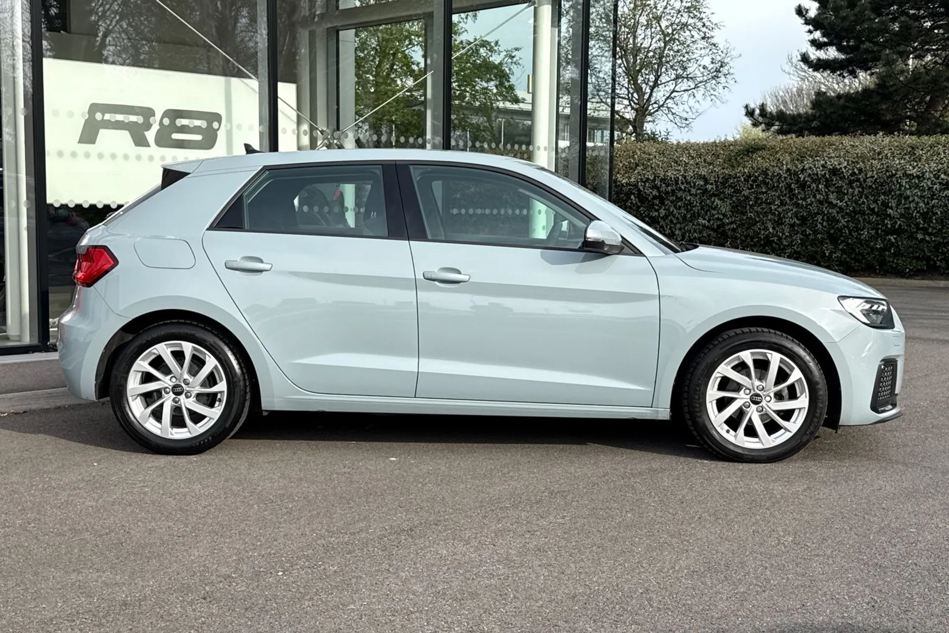 Audi A1 thumbnail image number 2