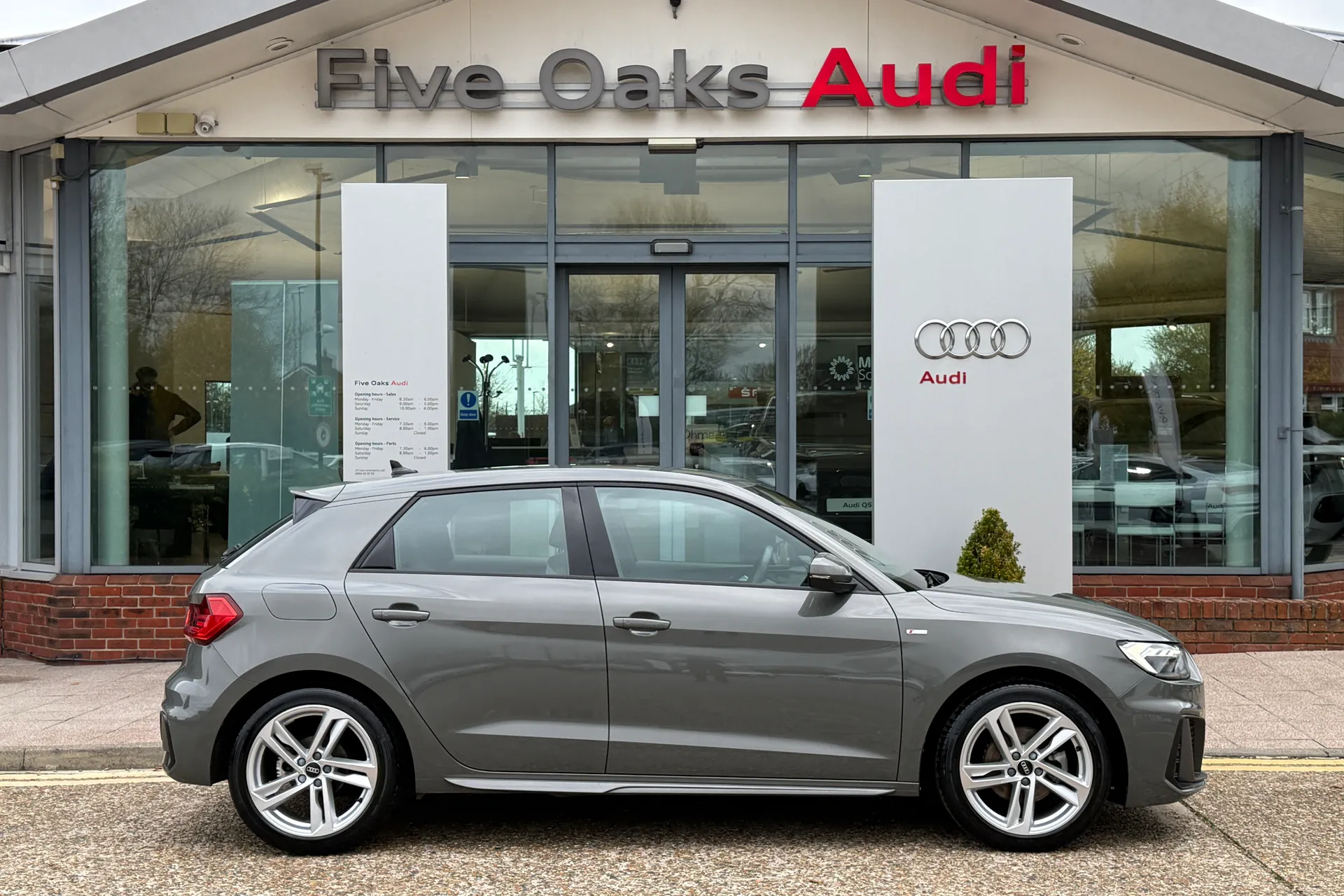 Audi A1 thumbnail image number 2