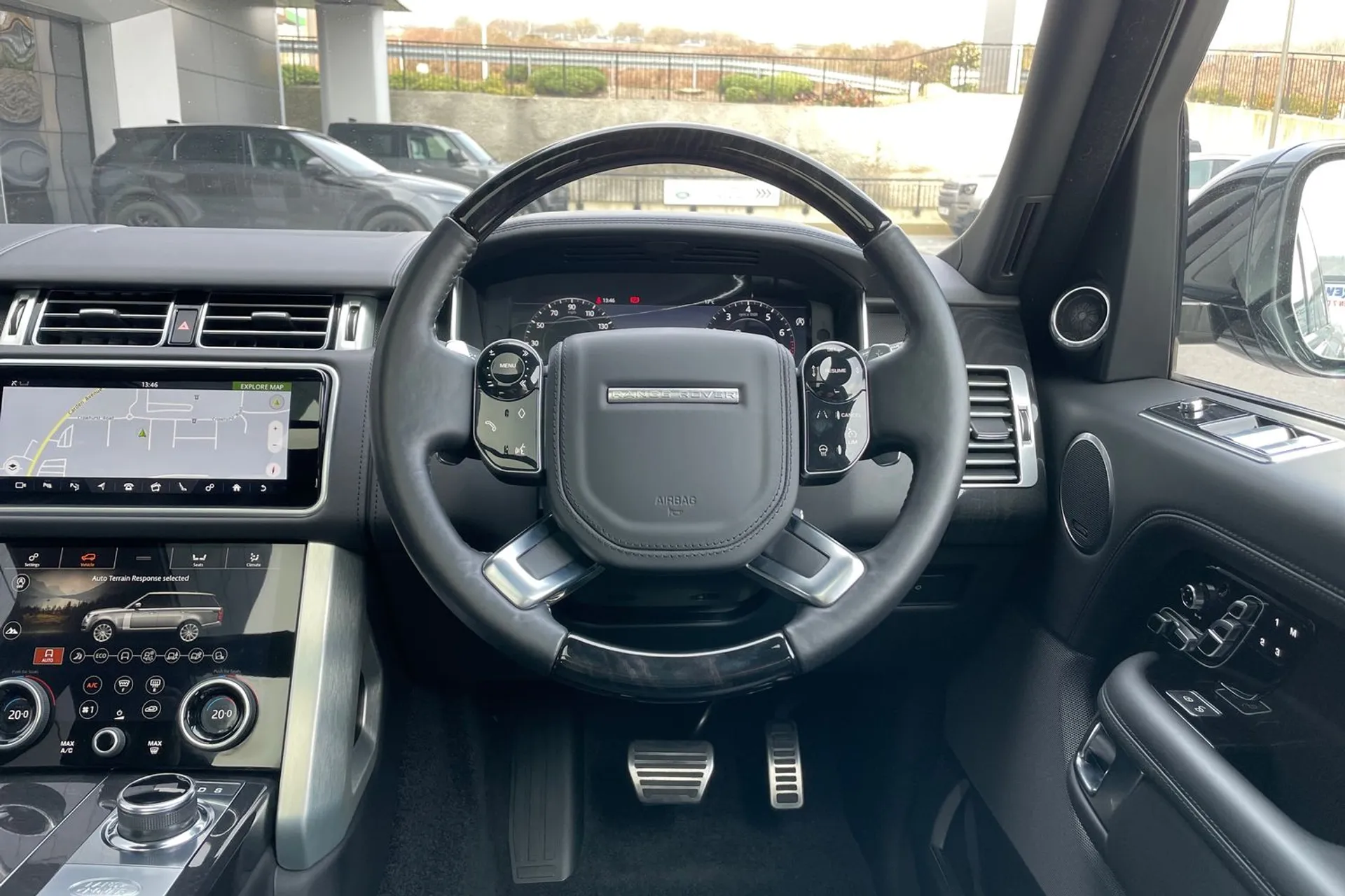 LAND ROVER RANGE ROVER thumbnail image number 44
