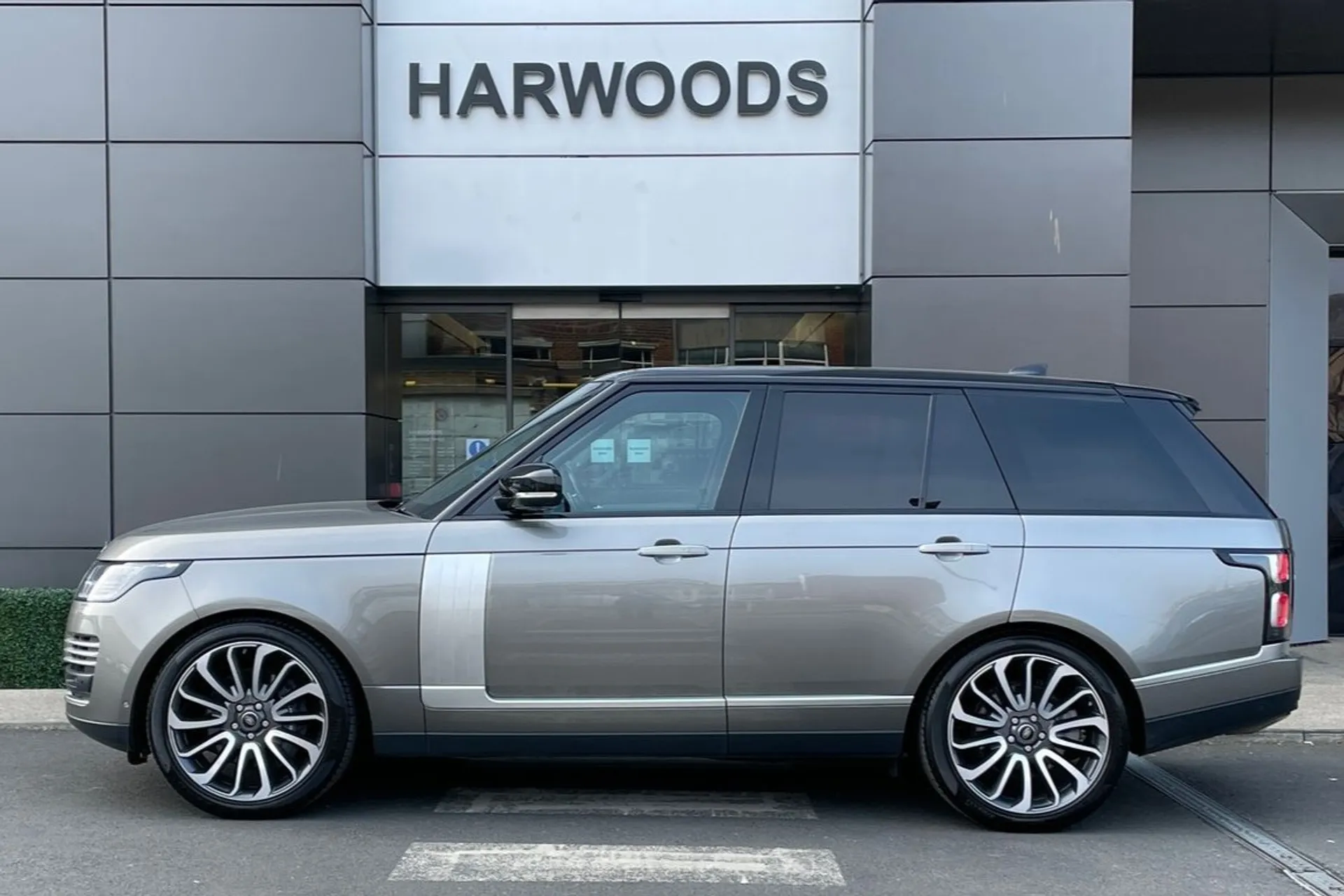 LAND ROVER RANGE ROVER thumbnail image number 17