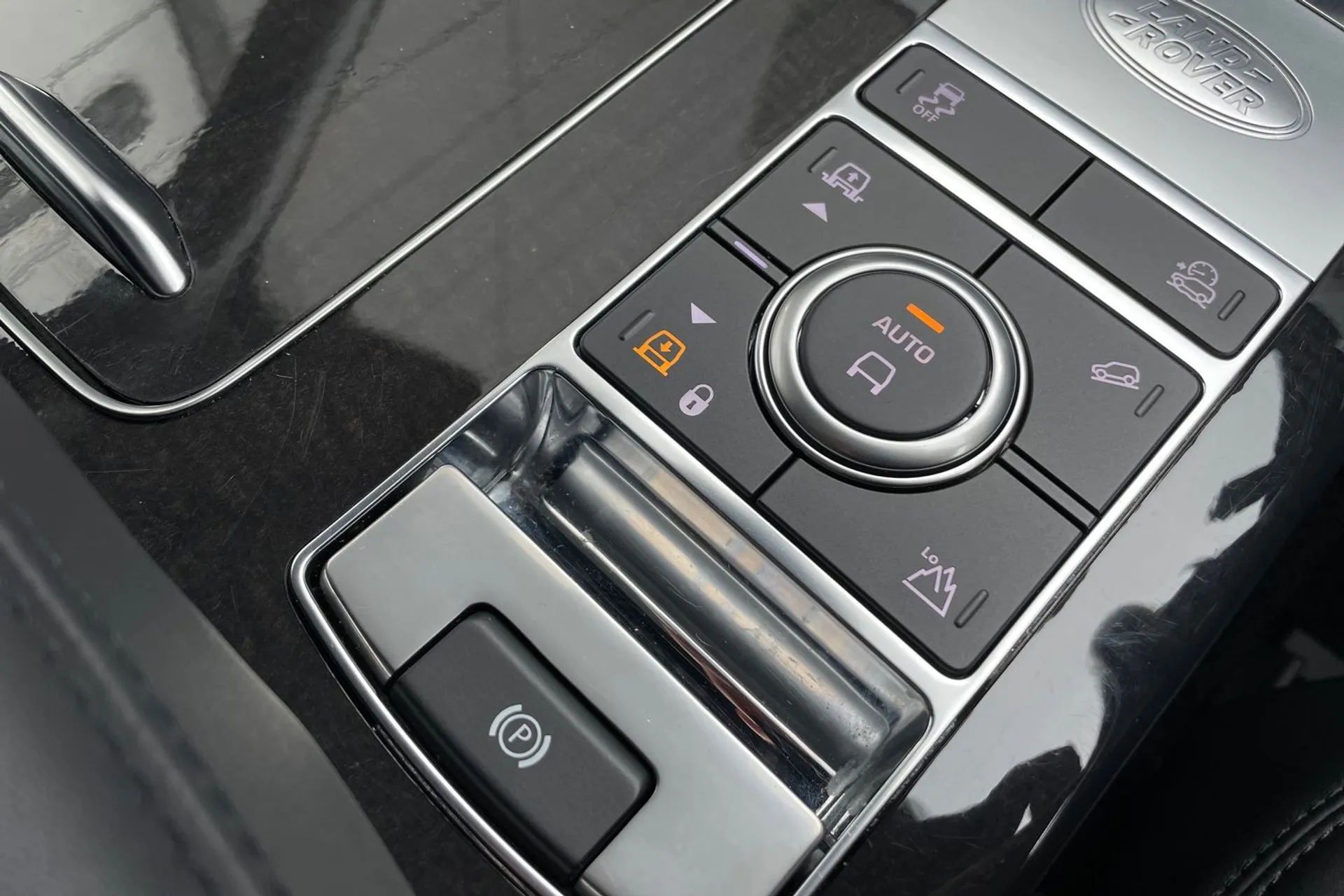 LAND ROVER RANGE ROVER thumbnail image number 56