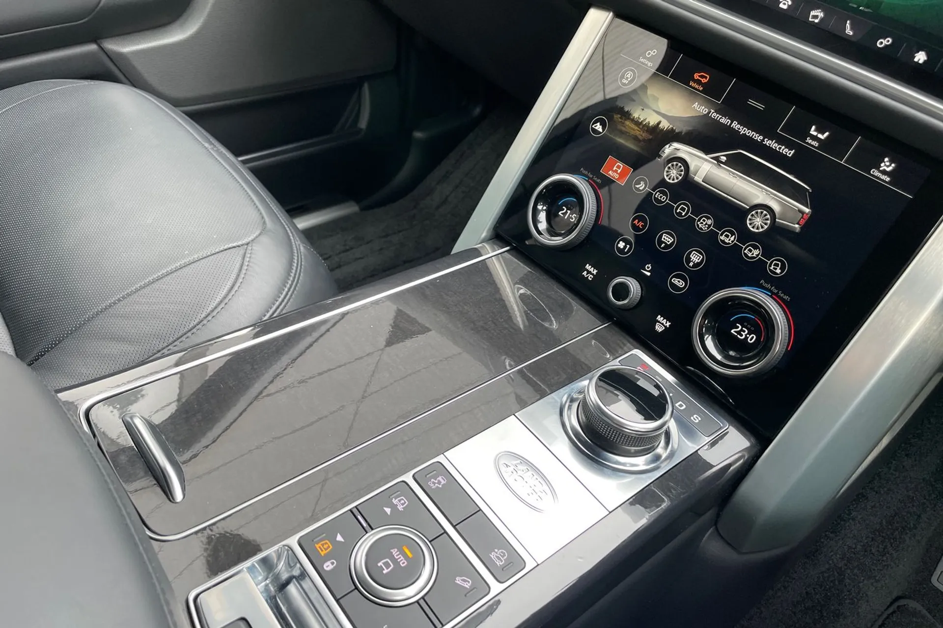 LAND ROVER RANGE ROVER thumbnail image number 53