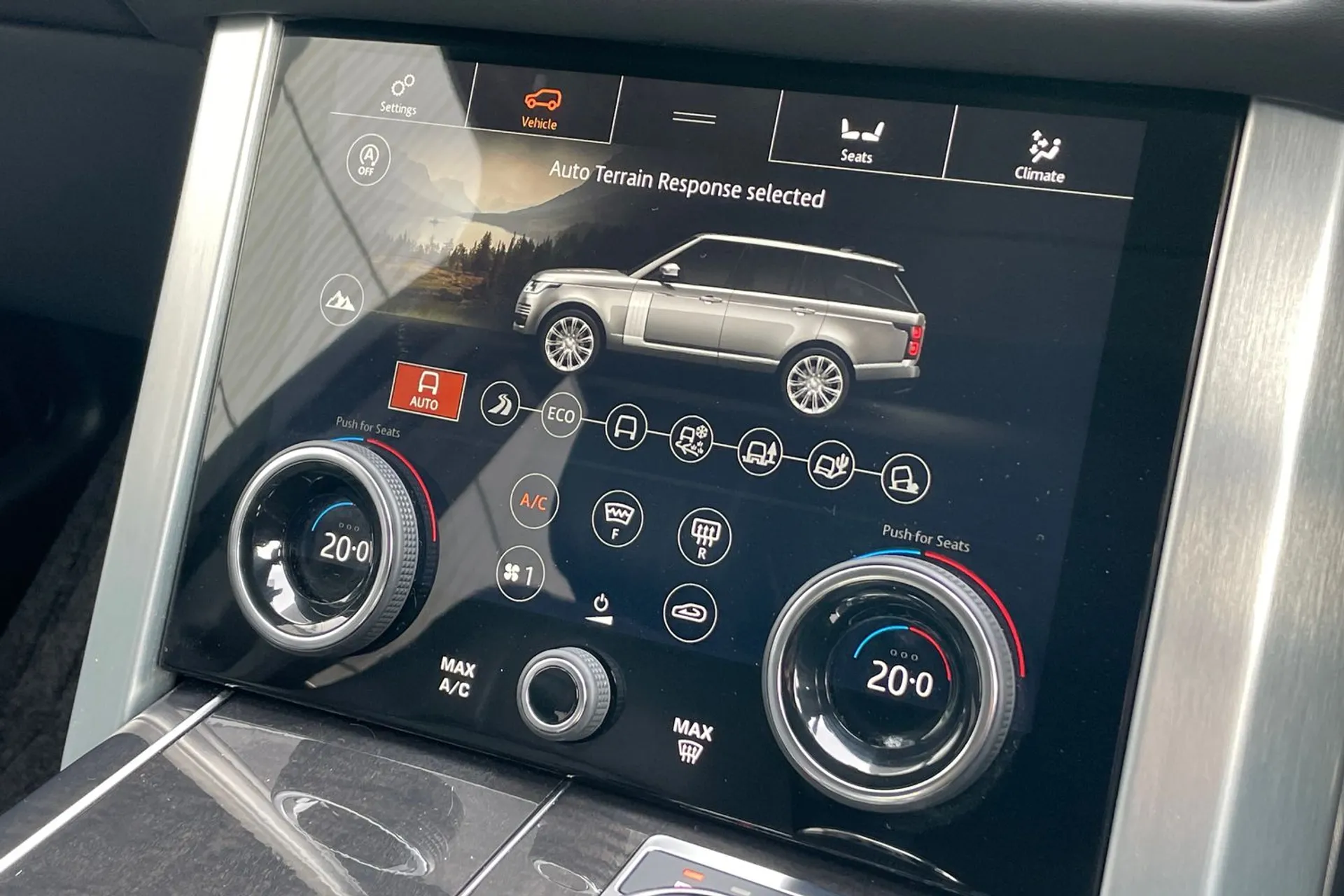LAND ROVER RANGE ROVER thumbnail image number 67