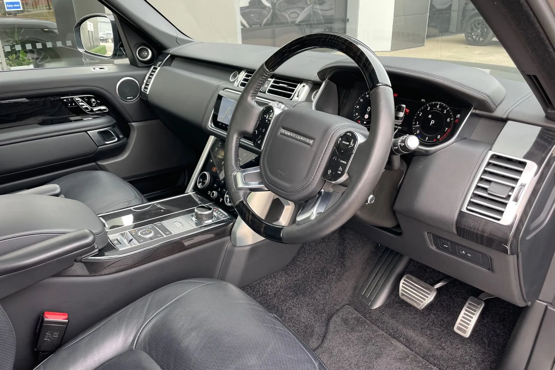 LAND ROVER RANGE ROVER thumbnail image number 21