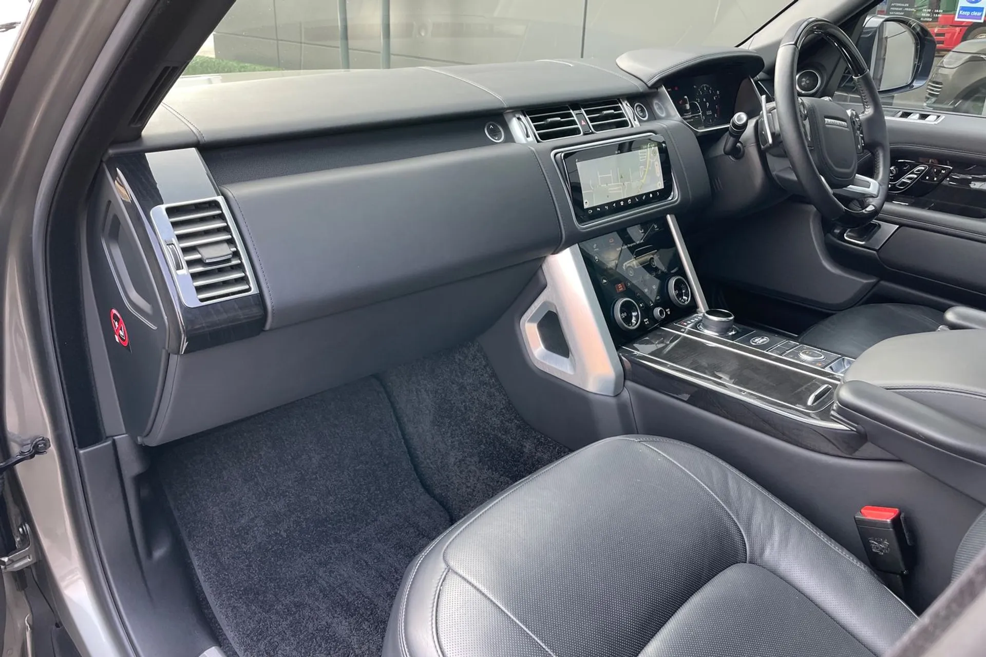 LAND ROVER RANGE ROVER thumbnail image number 37