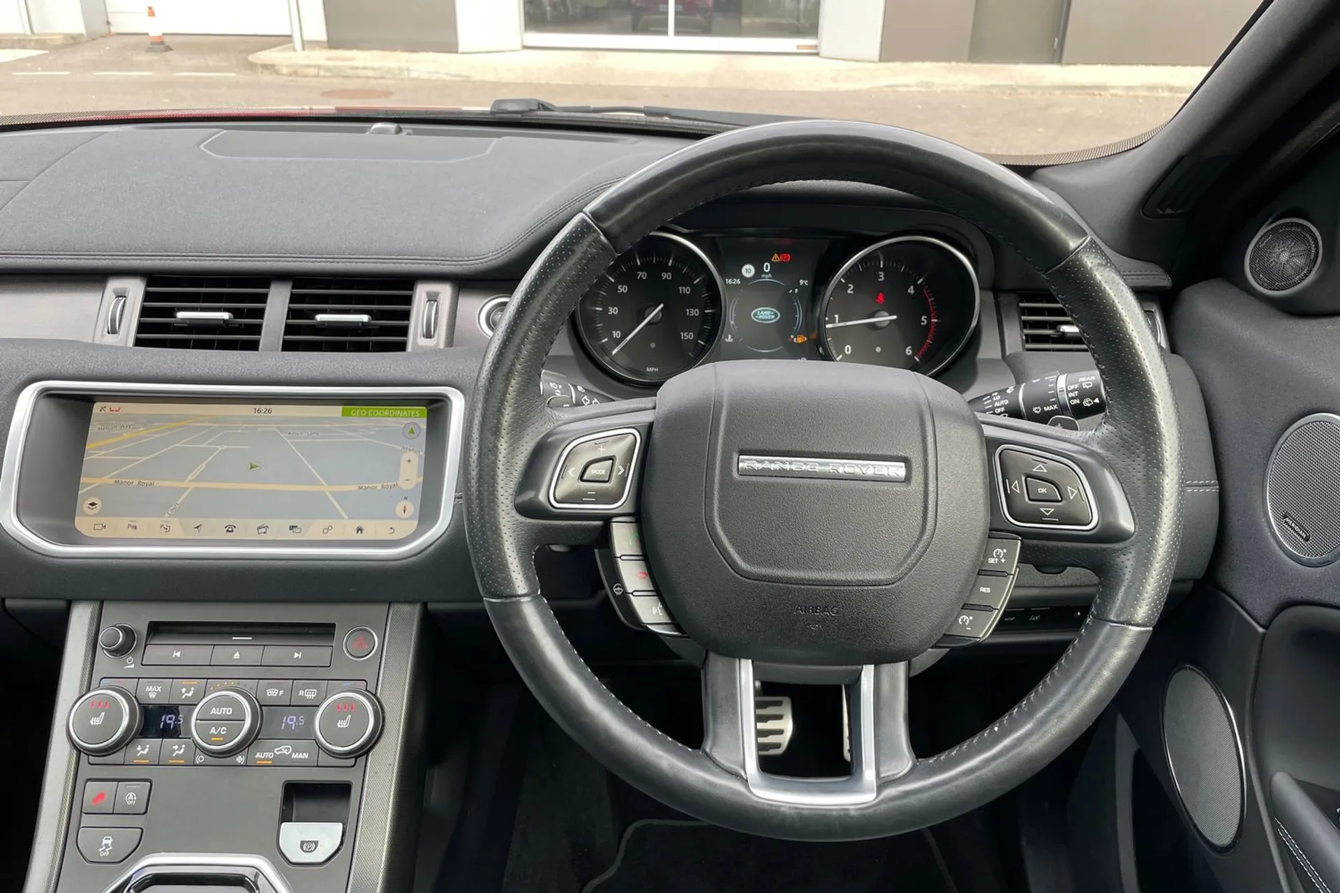 LAND ROVER RANGE ROVER EVOQUE thumbnail image number 19