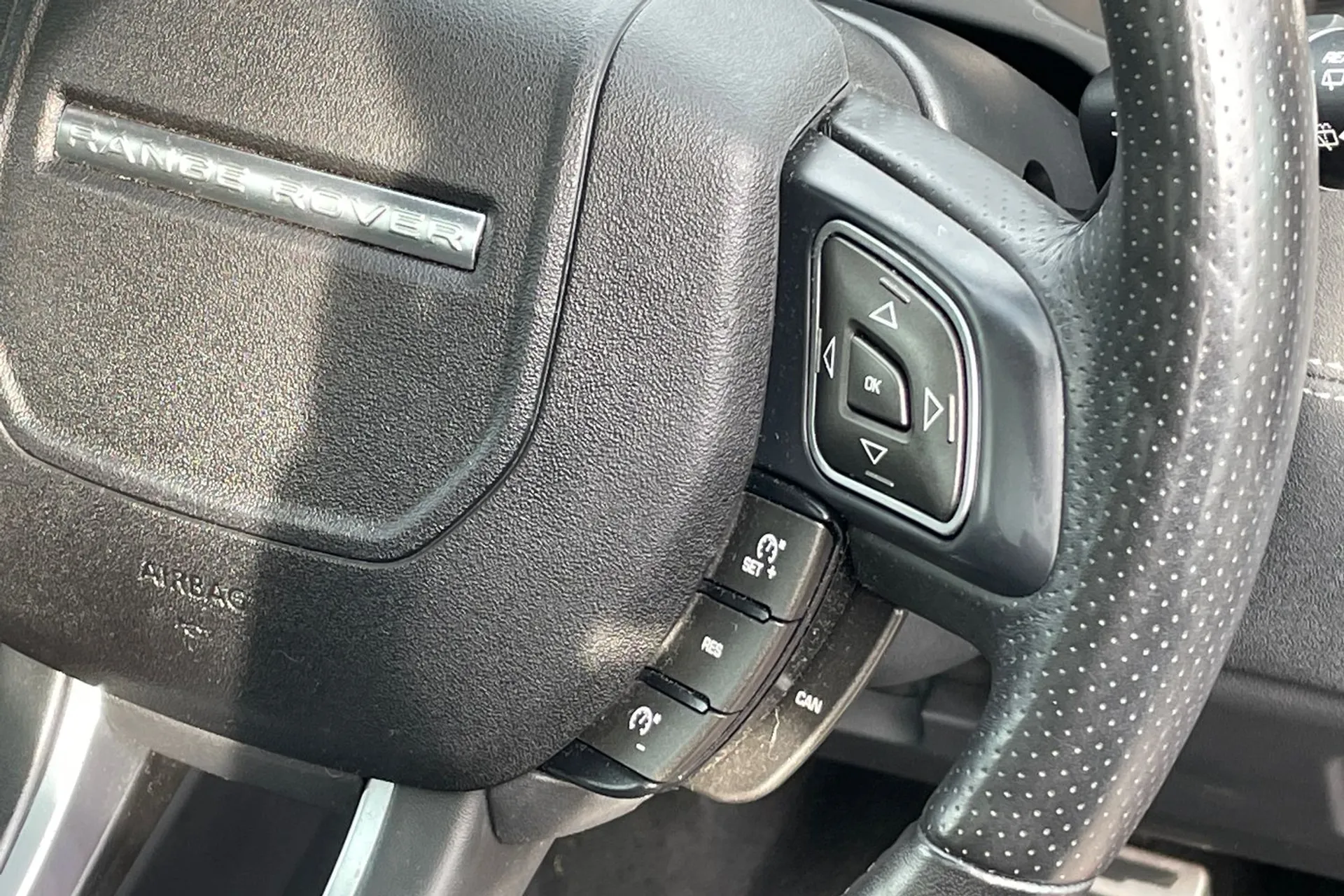 LAND ROVER RANGE ROVER EVOQUE thumbnail image number 39