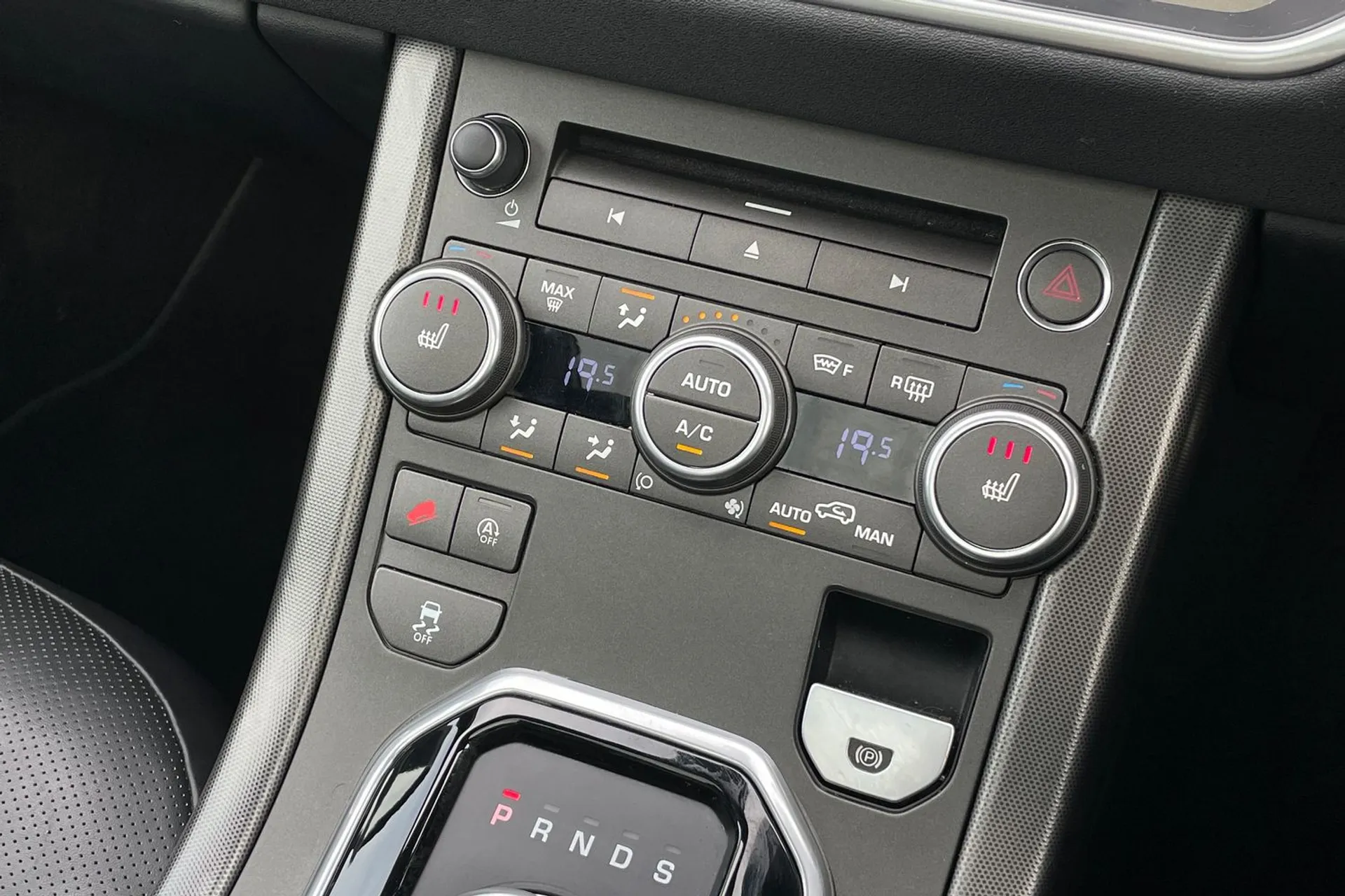 LAND ROVER RANGE ROVER EVOQUE thumbnail image number 40