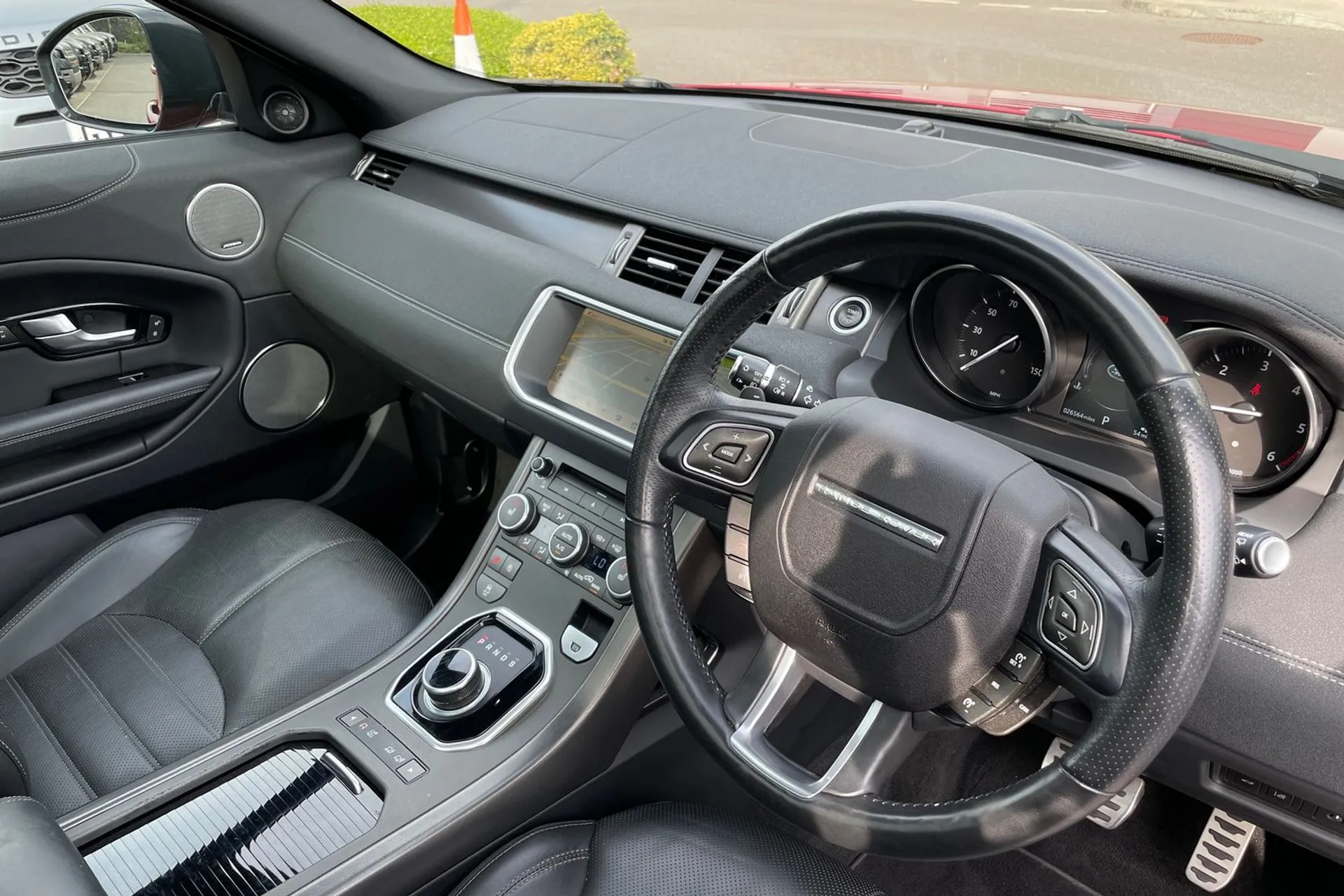 LAND ROVER RANGE ROVER EVOQUE thumbnail image number 34