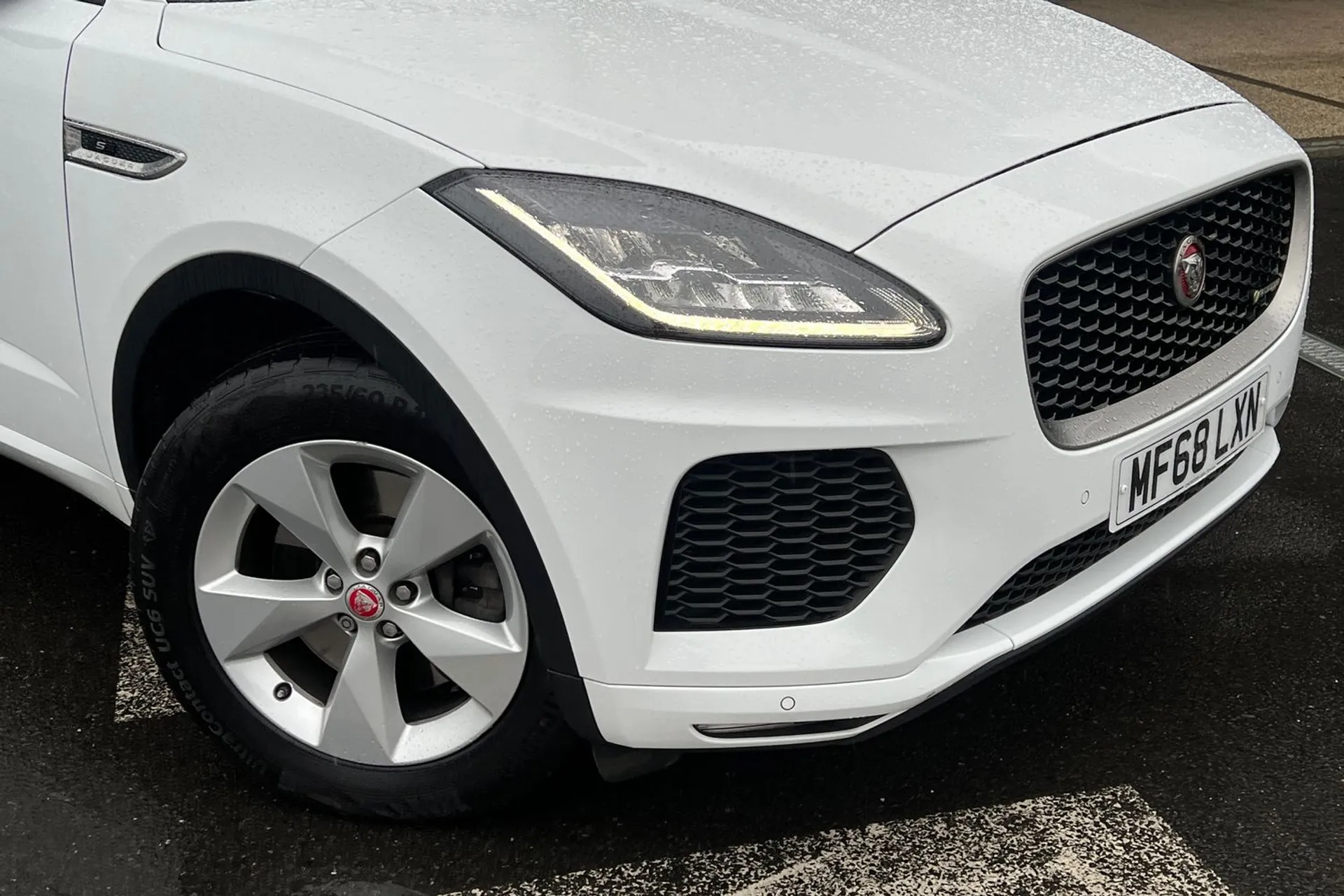 Jaguar E-PACE thumbnail image number 7