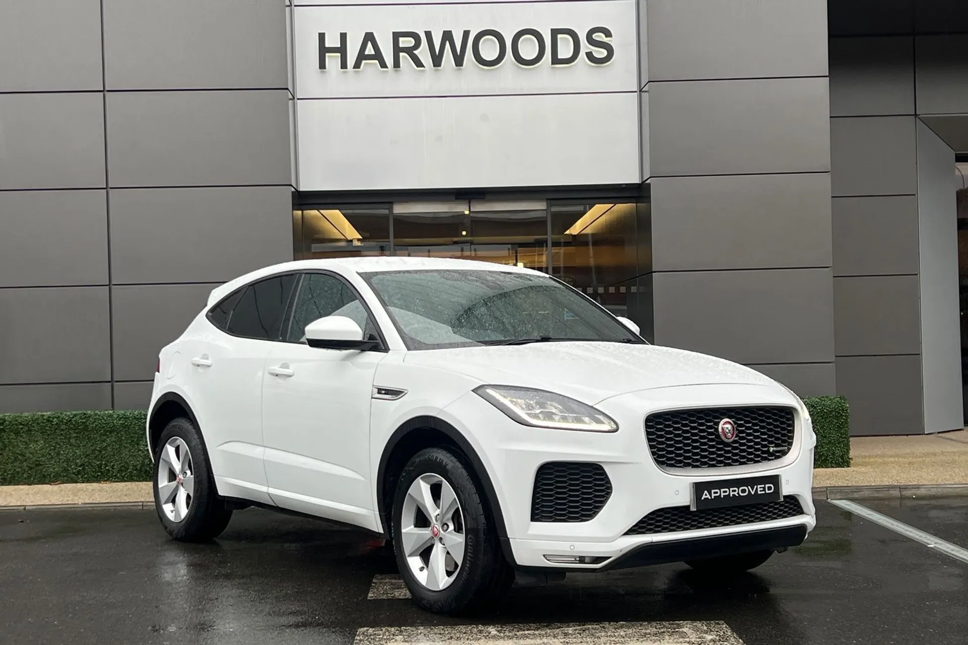 Jaguar E-PACE thumbnail image number 61