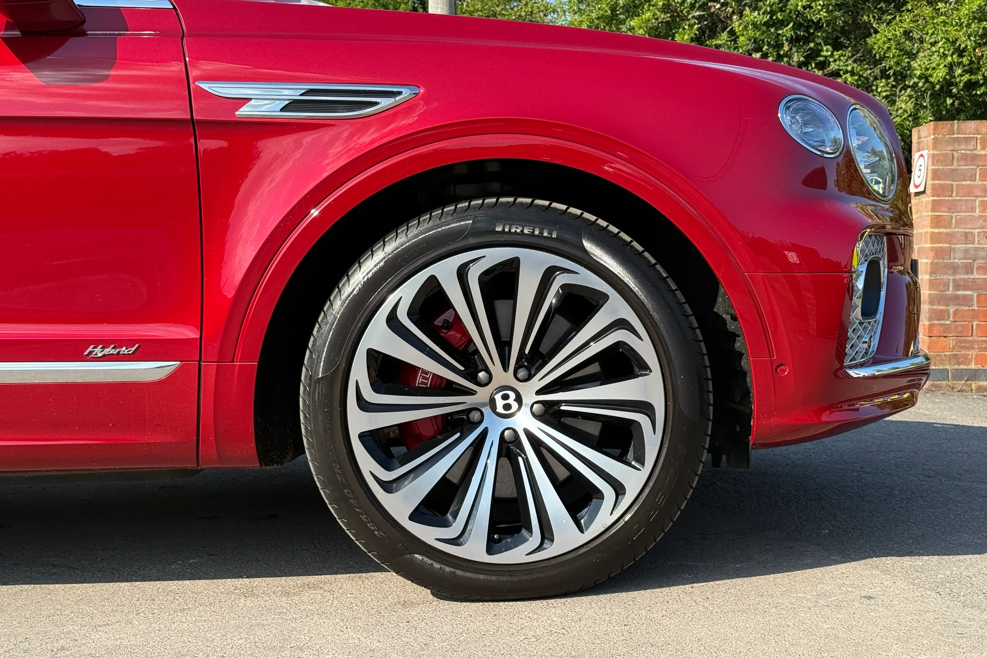 Bentley BENTAYGA thumbnail image number 13