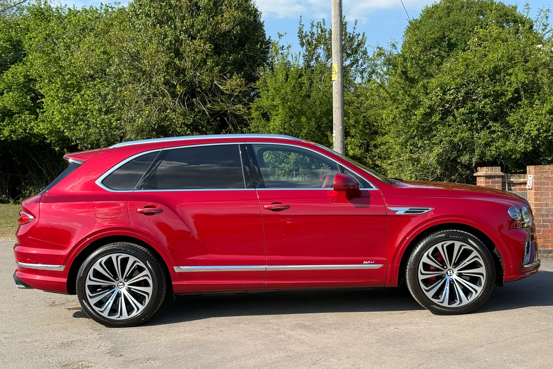 Bentley BENTAYGA thumbnail image number 30